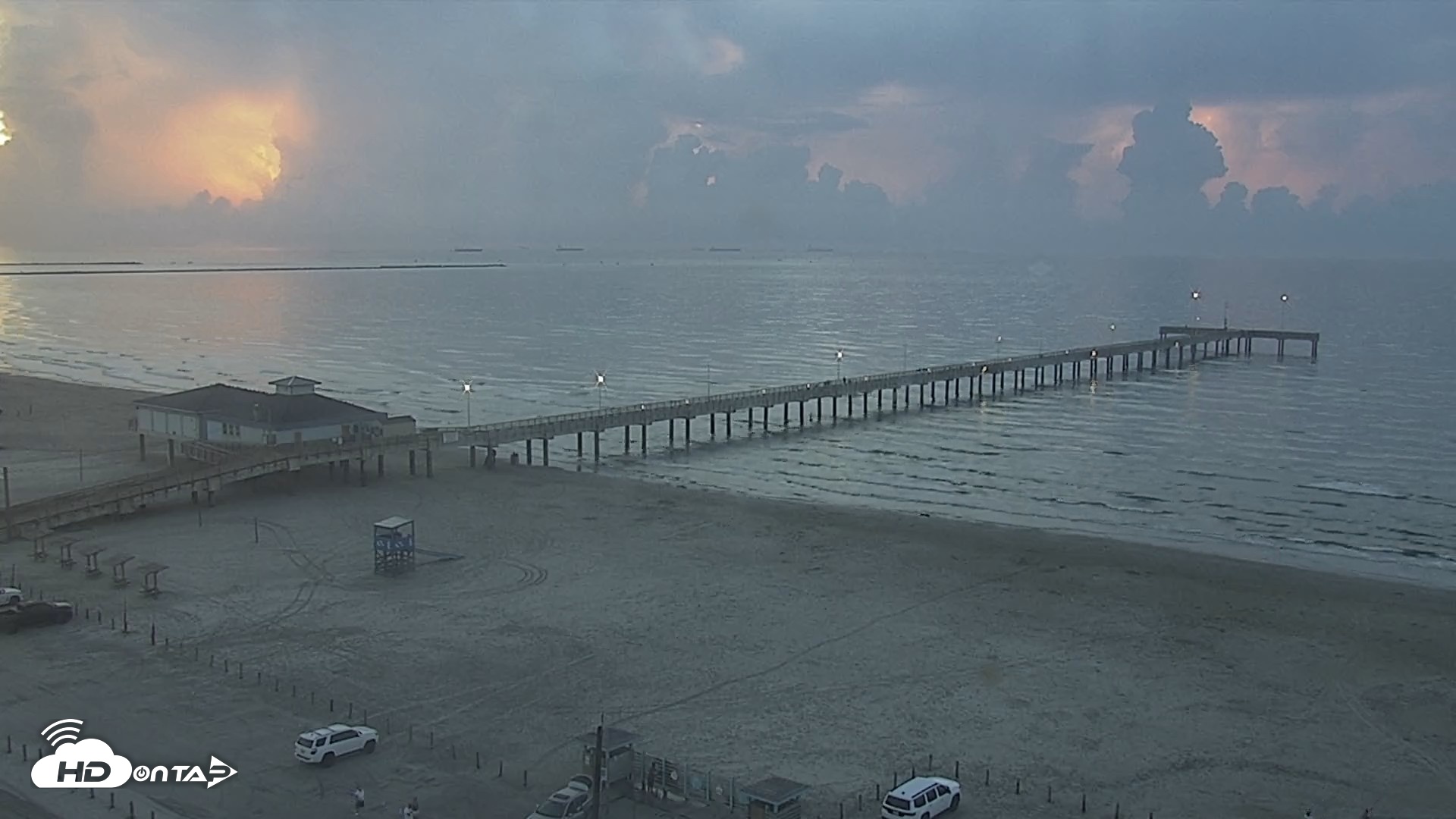 Snapshot of The Dunes - Port Aransas Live Beach Cam taken Aug 29, 2026, 7:09am CDT