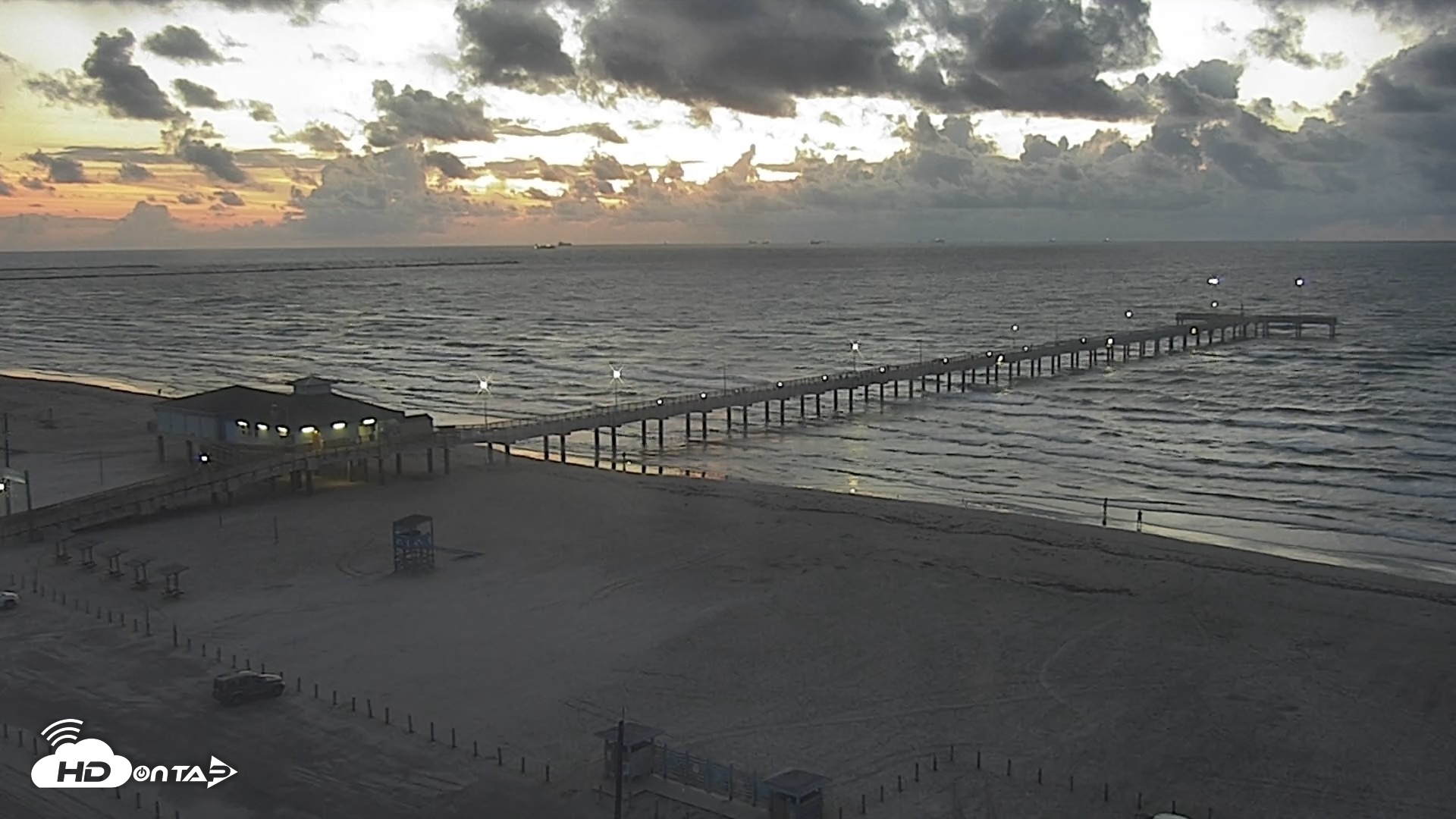 Snapshot of The Dunes - Port Aransas Live Beach Cam taken Sep 29, 2026, 7:09am CDT