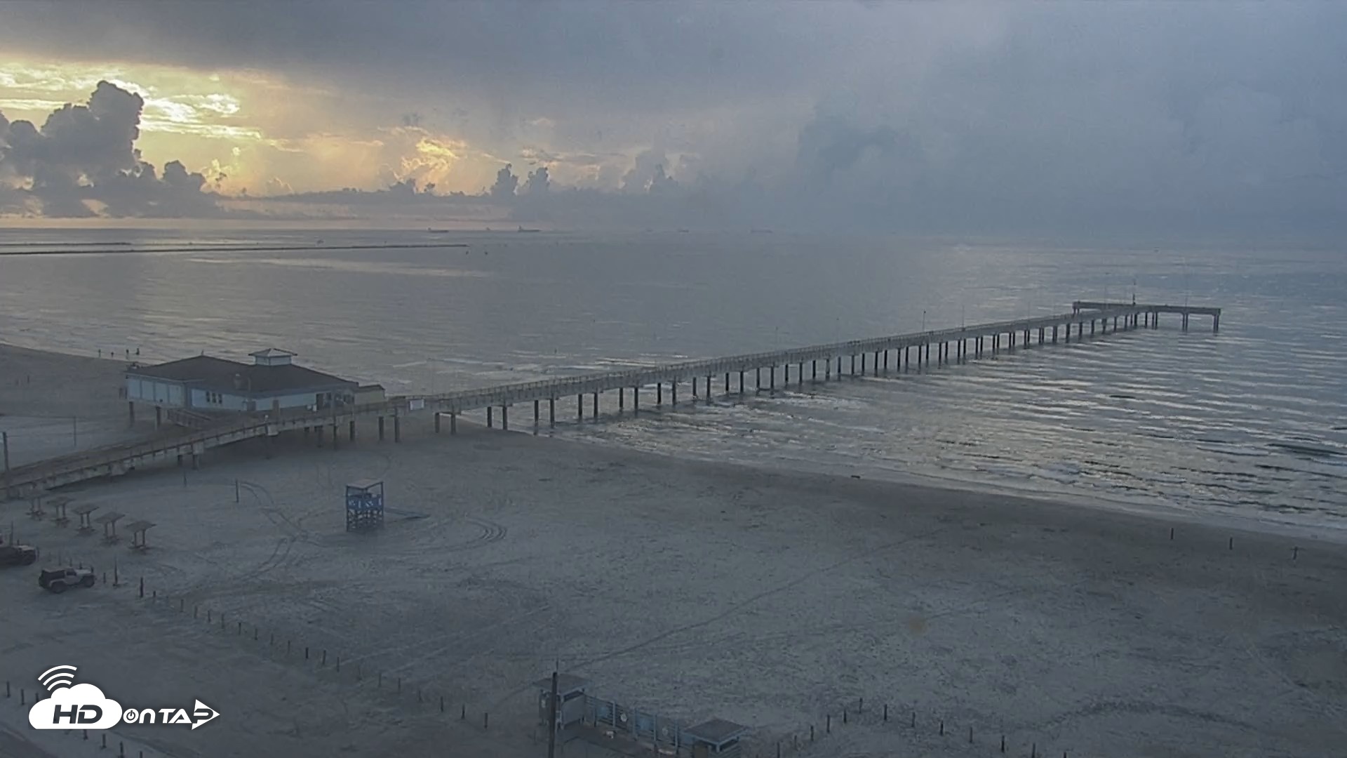 Snapshot of The Dunes - Port Aransas Live Beach Cam taken Aug 29, 2026, 8:41am CDT