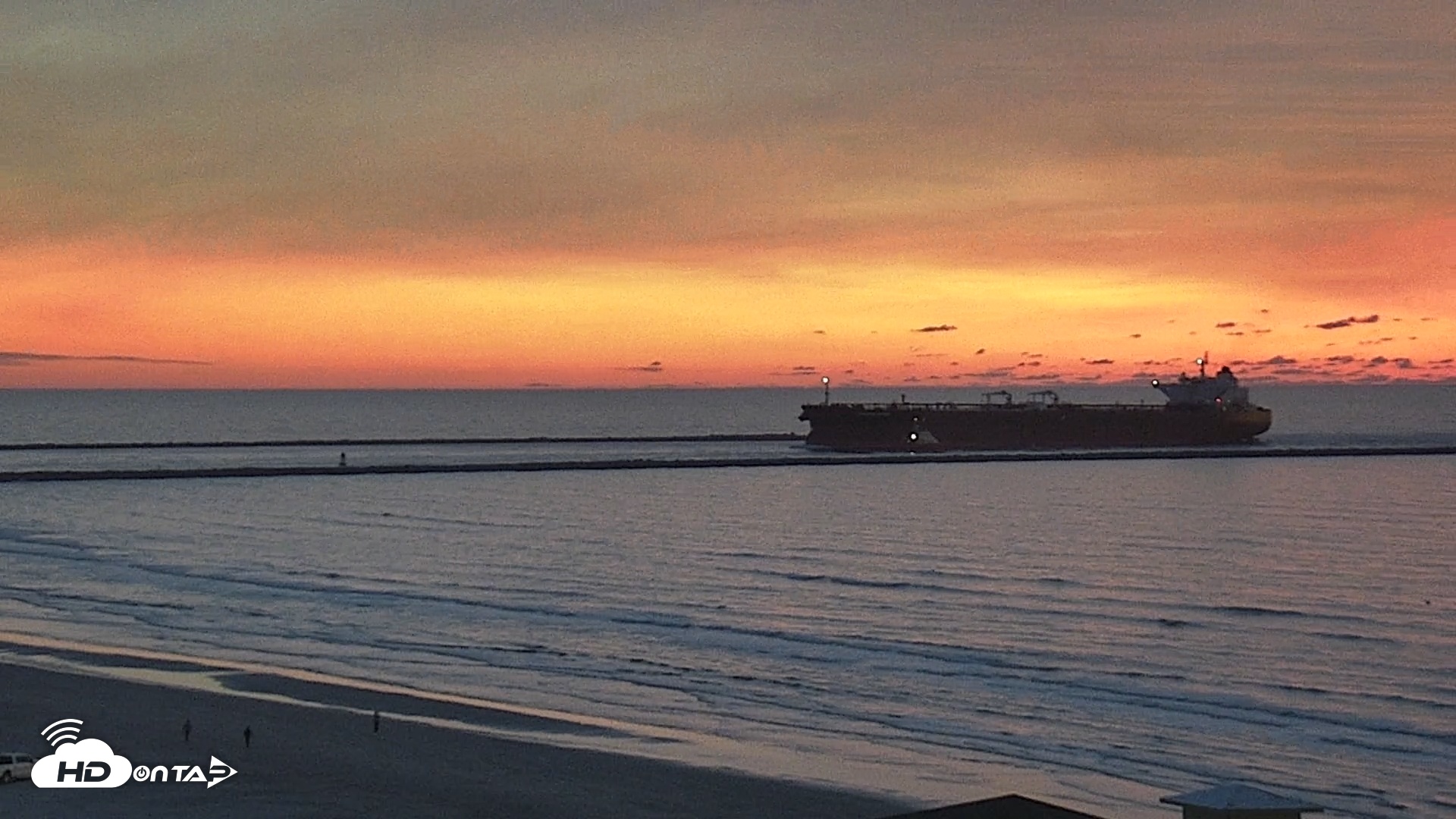 Snapshot of The Dunes - Port Aransas Live Beach Cam taken Jan 29, 2026, 6:53am CST
