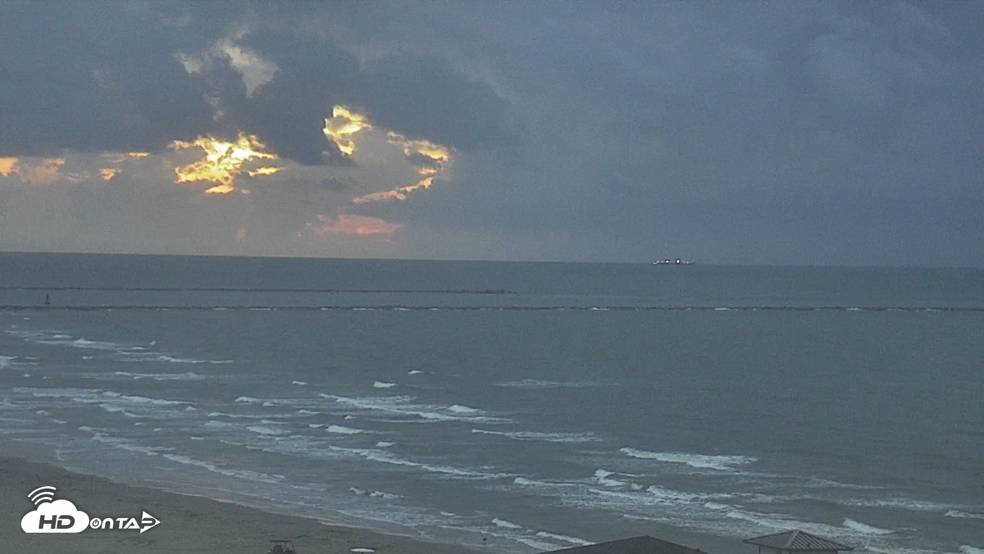 Snapshot of The Dunes - Port Aransas Live Beach Cam taken Sep 10, 2026, 7:01am CDT