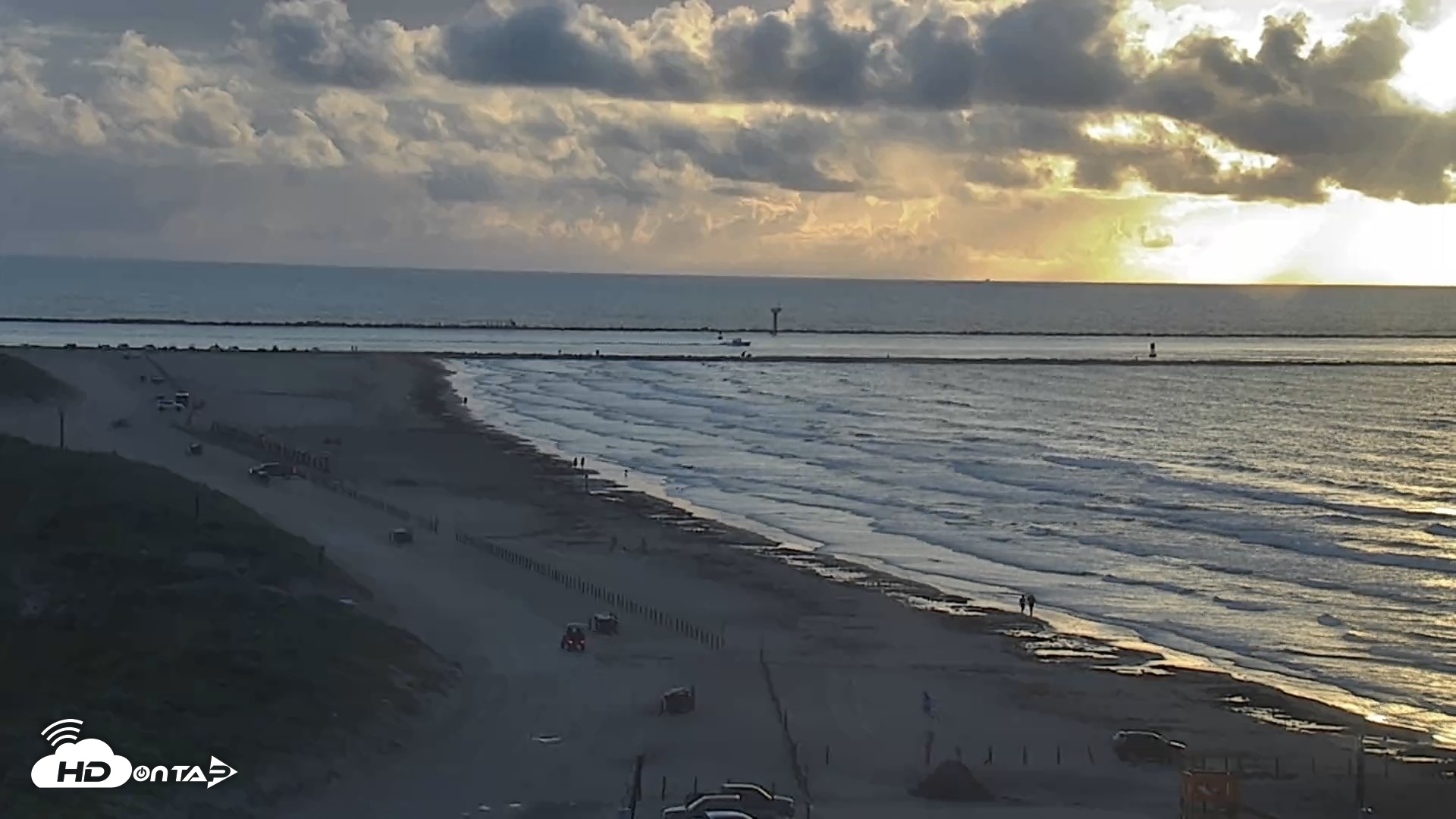 Snapshot of The Dunes - Port Aransas Live Beach Cam taken Jun 5, 2026, 6:49am CDT