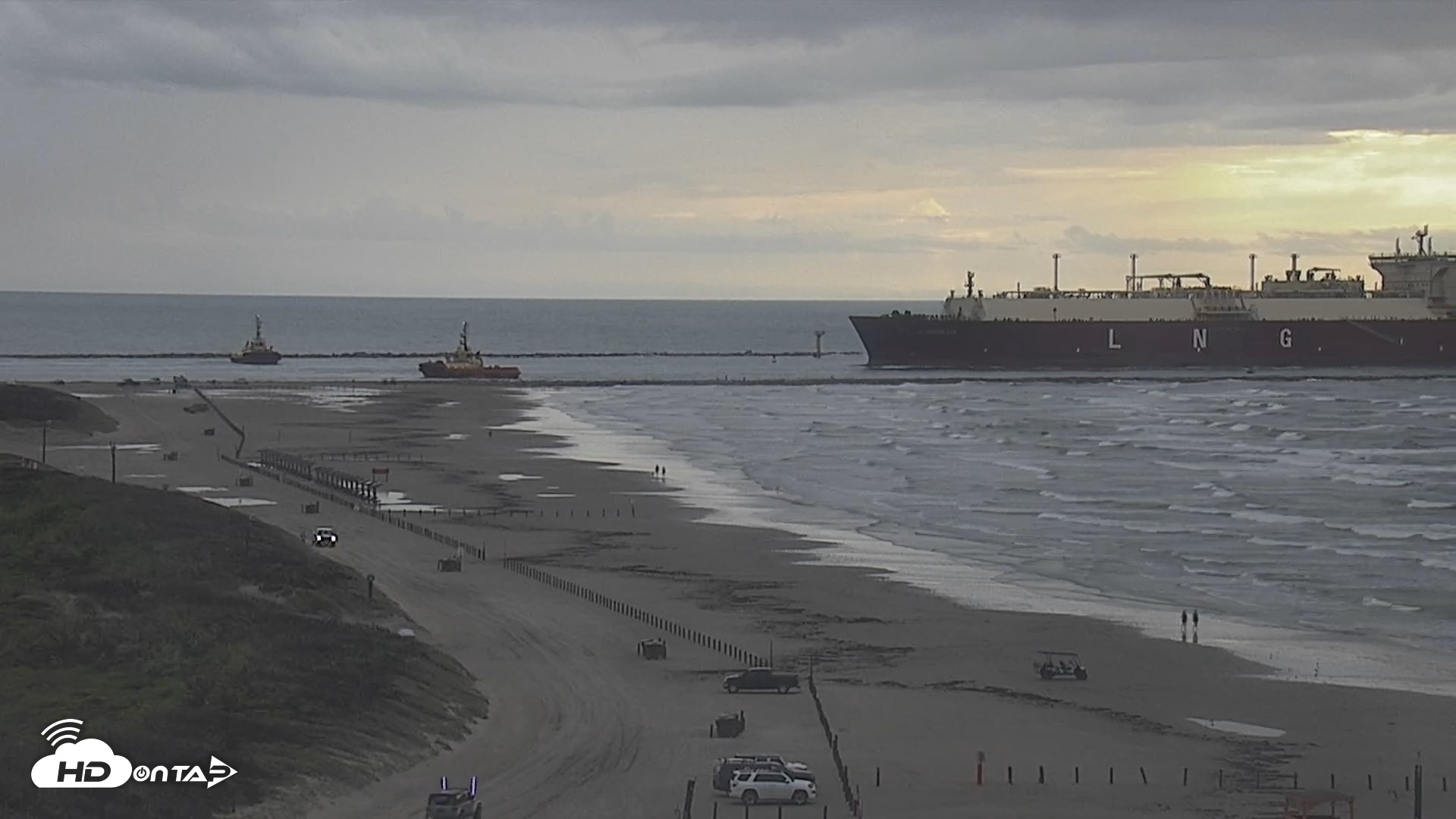 Snapshot of The Dunes - Port Aransas Live Beach Cam taken Oct 2, 2026, 8:12am CDT