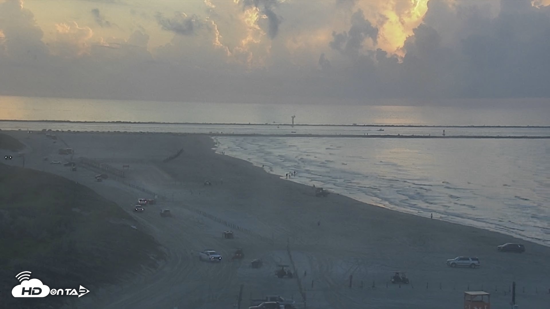 Snapshot of The Dunes - Port Aransas Live Beach Cam taken Aug 29, 2026, 7:41am CDT