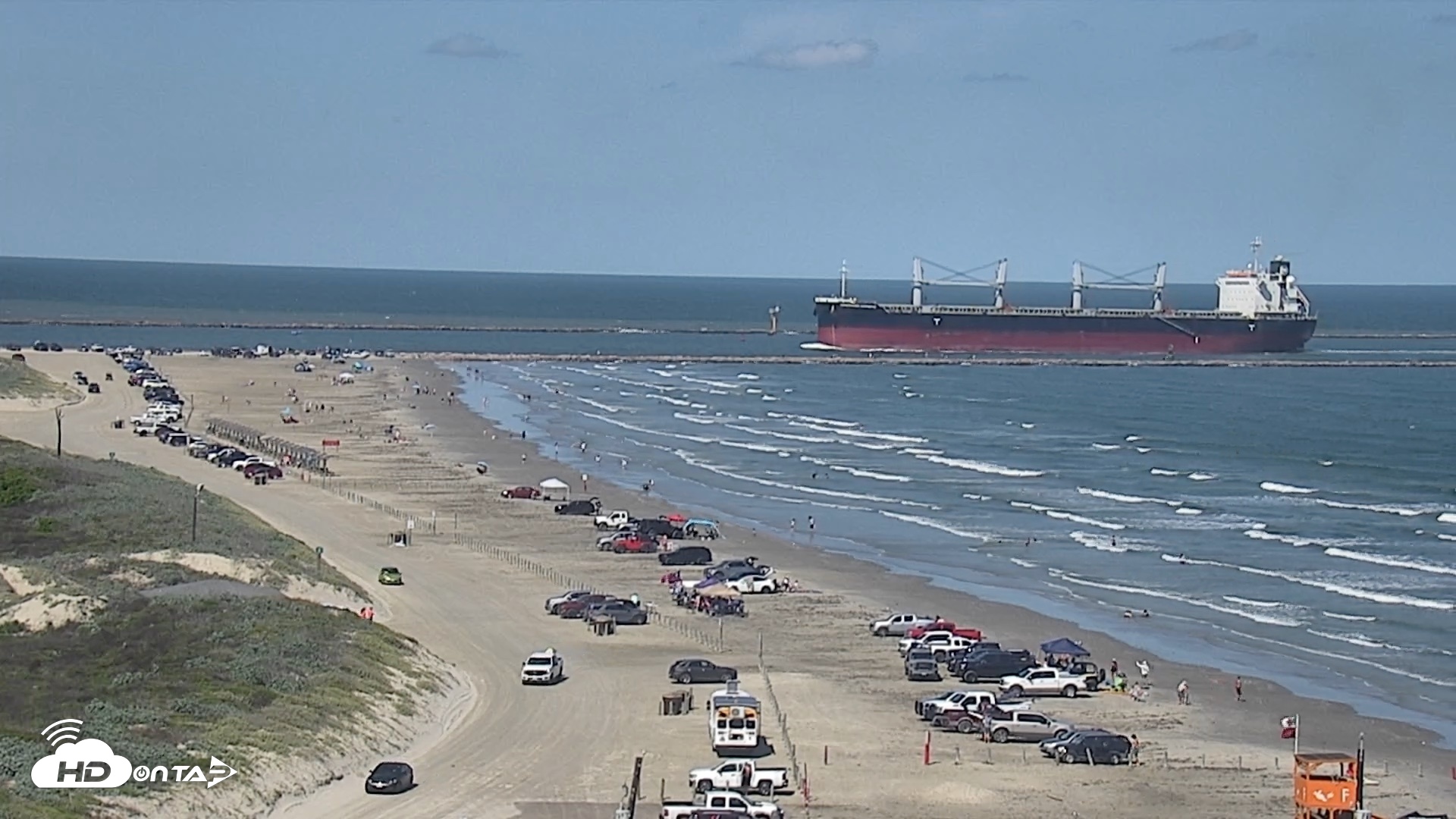 Snapshot of The Dunes - Port Aransas Live Beach Cam taken May 3, 2026, 4:12pm CDT