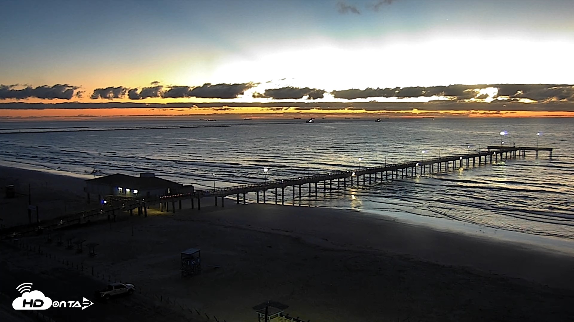 Snapshot of The Dunes - Port Aransas Live Beach Cam taken Nov 6, 2025, 6:22am CST