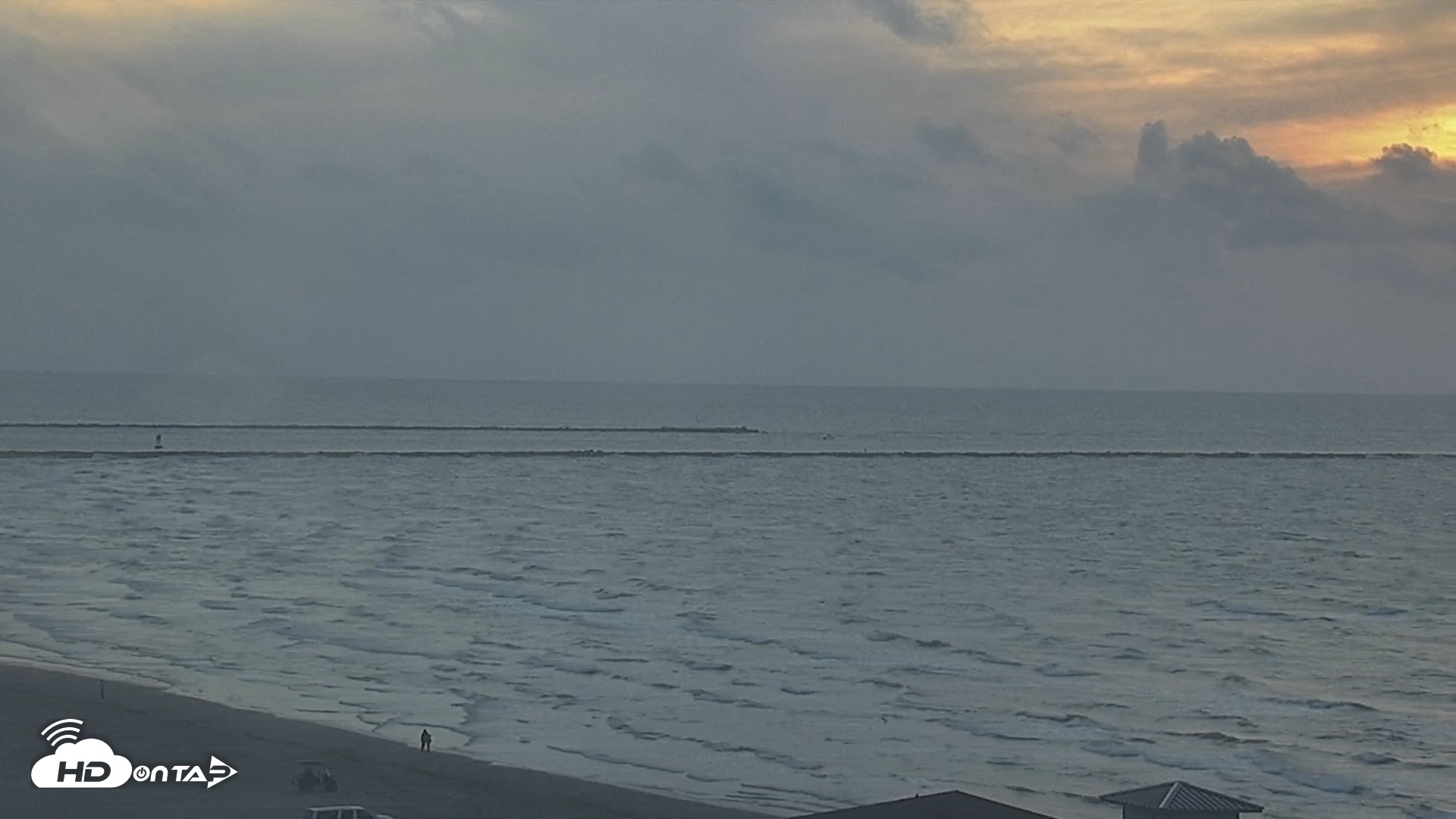 Snapshot of The Dunes - Port Aransas Live Beach Cam taken Sep 2, 2026, 7:09am CDT
