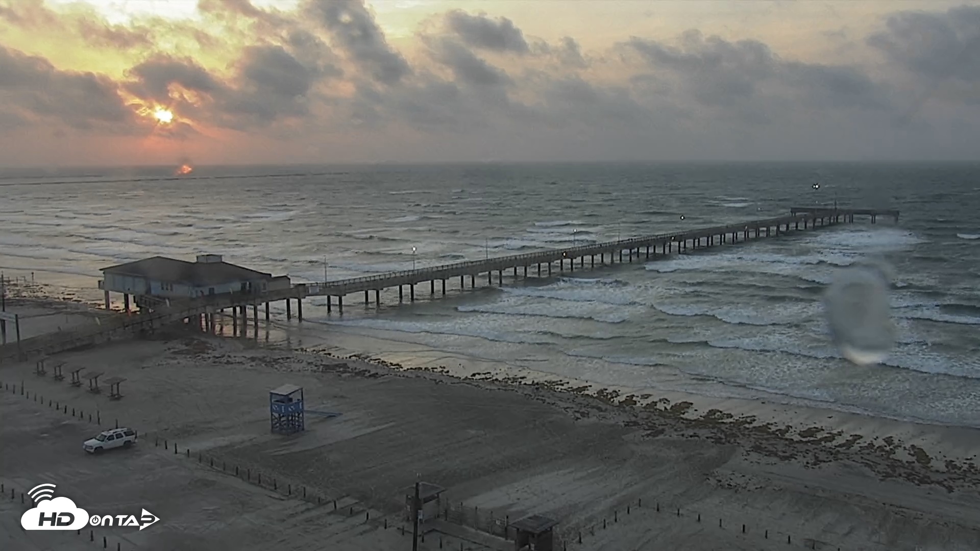 Snapshot of The Dunes - Port Aransas Live Beach Cam taken May 2, 2025, 7:04am CDT