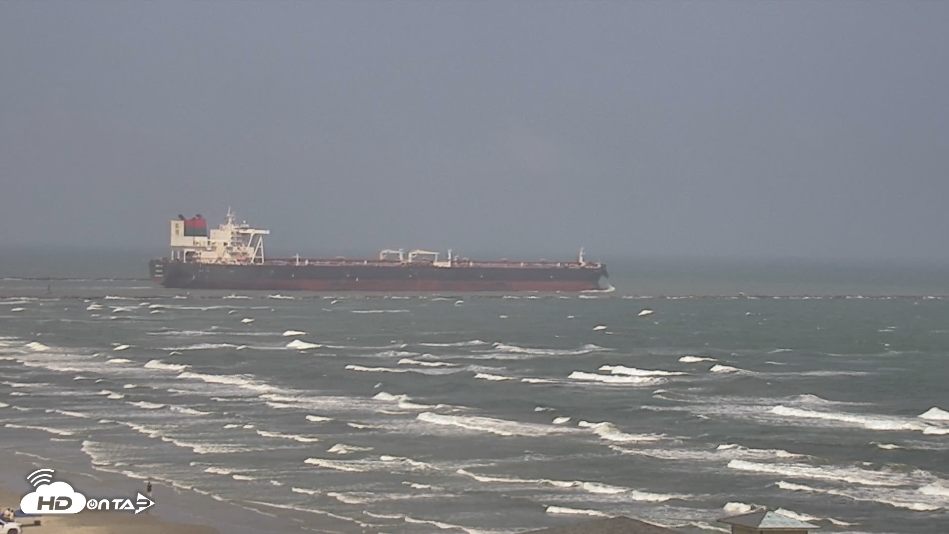 Snapshot of The Dunes - Port Aransas Live Beach Cam taken May 5, 2026, 3:54pm CDT