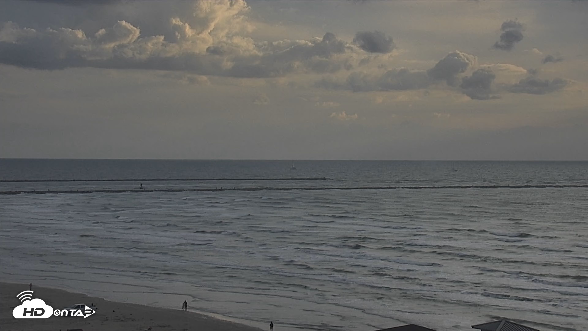Snapshot of The Dunes - Port Aransas Live Beach Cam taken Oct 25, 2026, 8:08am CDT