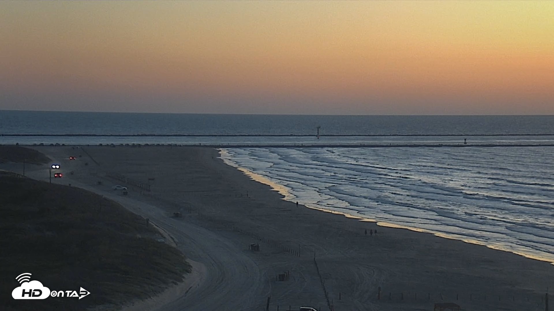 Snapshot of The Dunes - Port Aransas Live Beach Cam taken Oct 23, 2026, 7:13am CDT