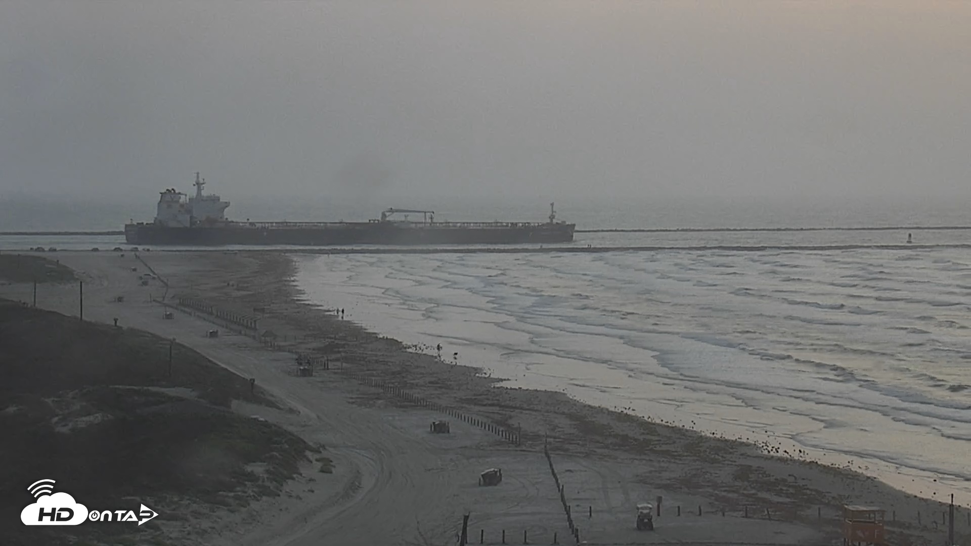 Snapshot of The Dunes - Port Aransas Live Beach Cam taken Apr 24, 2025, 7:06am CDT