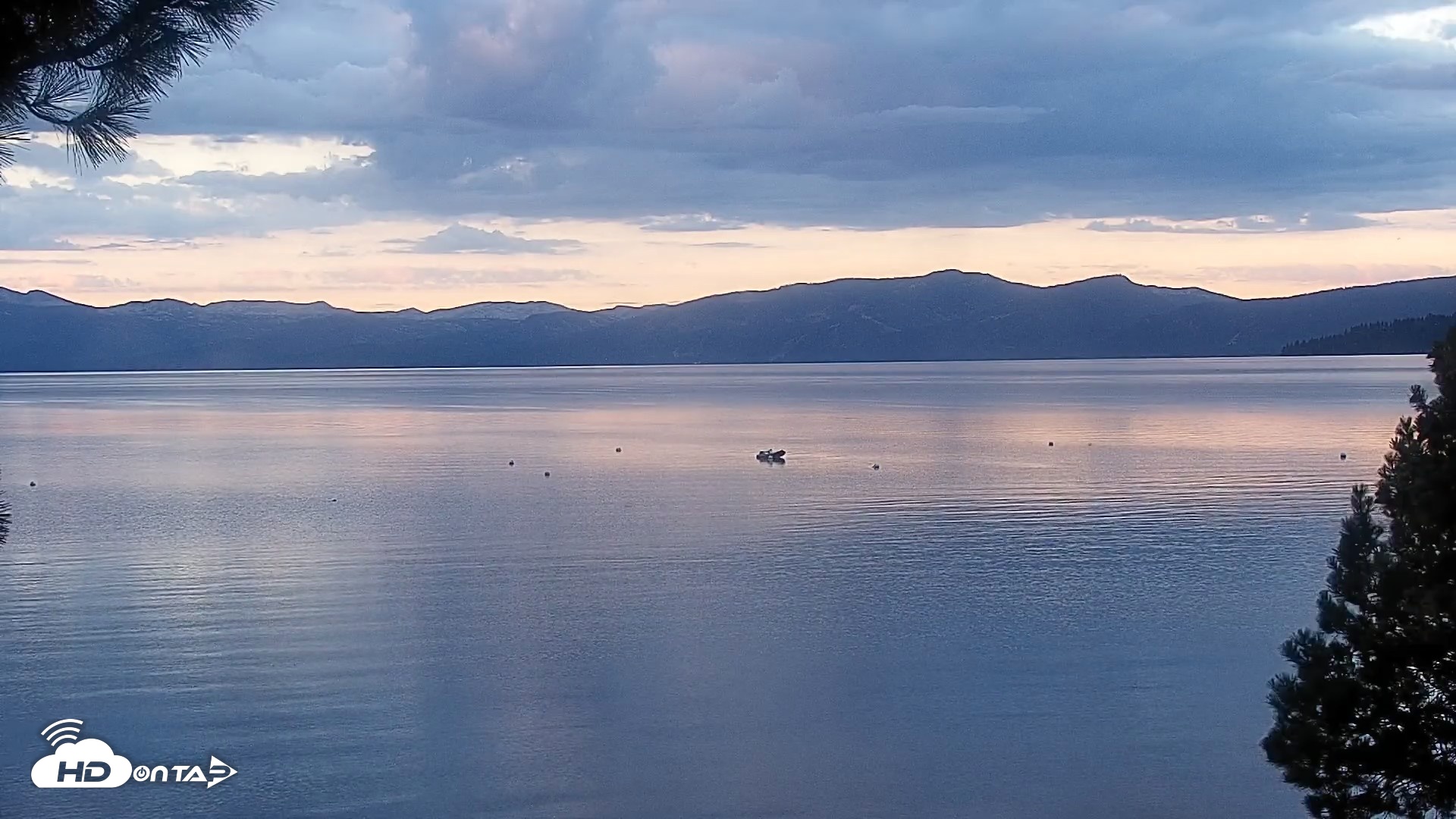 Snapshot of Kings Beach North Lake Tahoe Live Webcam taken Oct 9, 2026, 7:15am PDT