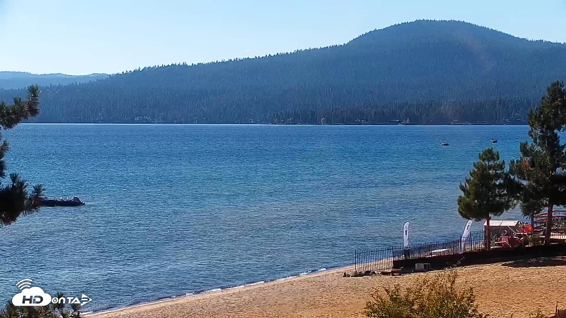 Snapshot of Kings Beach North Lake Tahoe Live Webcam taken Oct 6, 2025, 3:00pm PDT