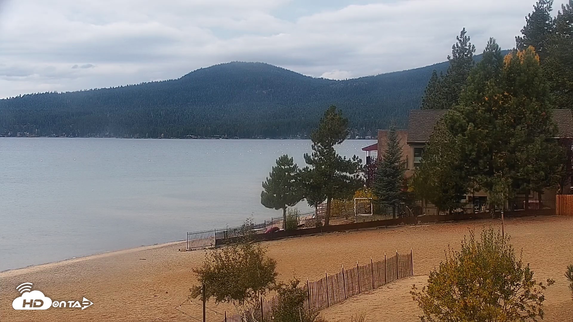 Snapshot of Kings Beach North Lake Tahoe Live Webcam taken Oct 21, 2026, 11:43am PDT