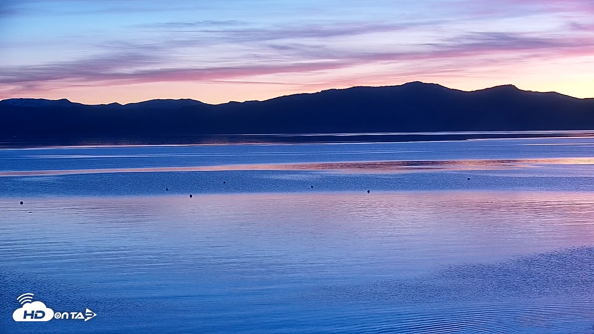 Snapshot of Kings Beach North Lake Tahoe Live Webcam taken Nov 8, 2025, 5:13pm PST