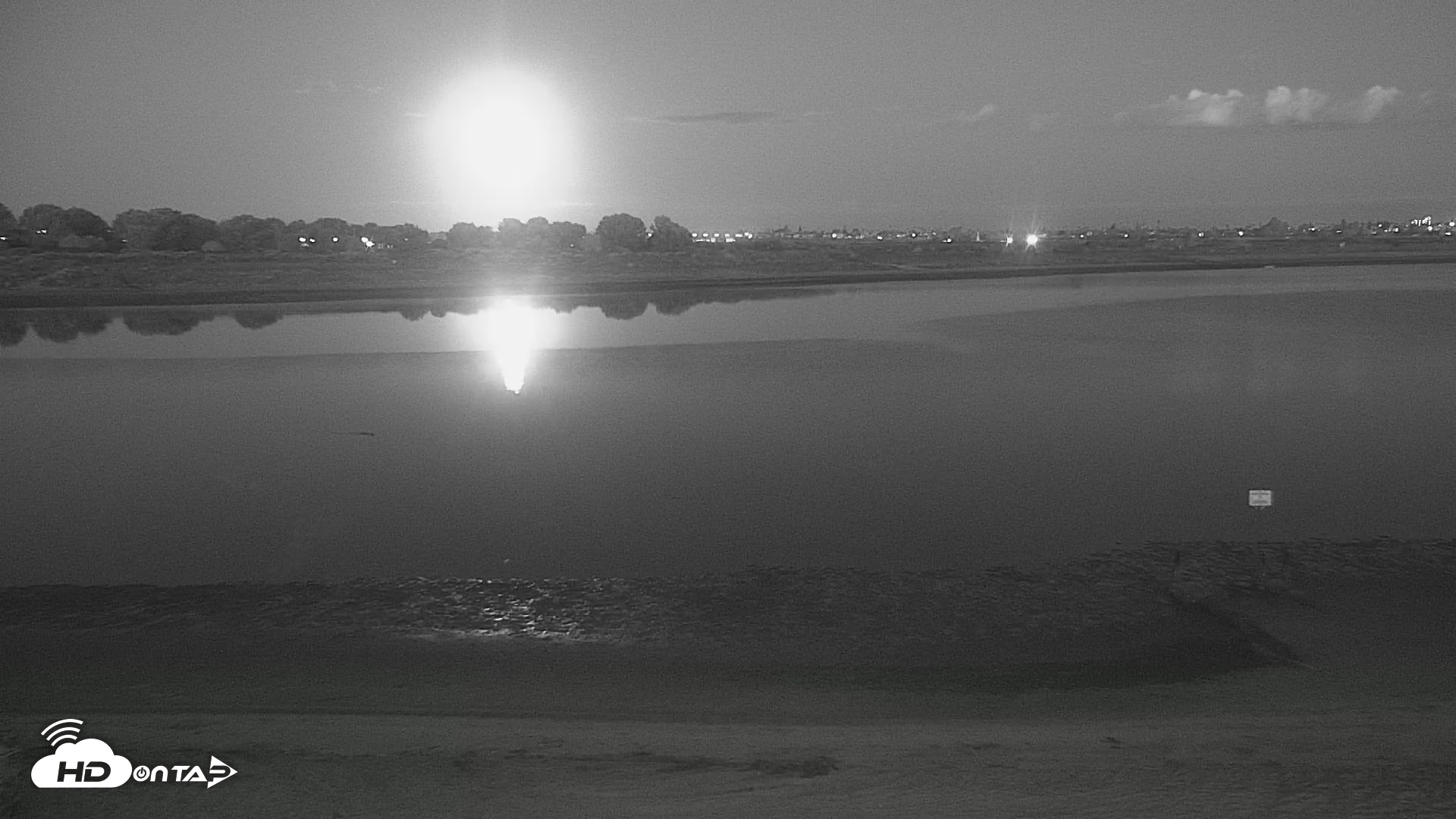 Snapshot of SD Mission Bay Resort Live Webcam taken Sep 7, 2025, 5:54am PDT