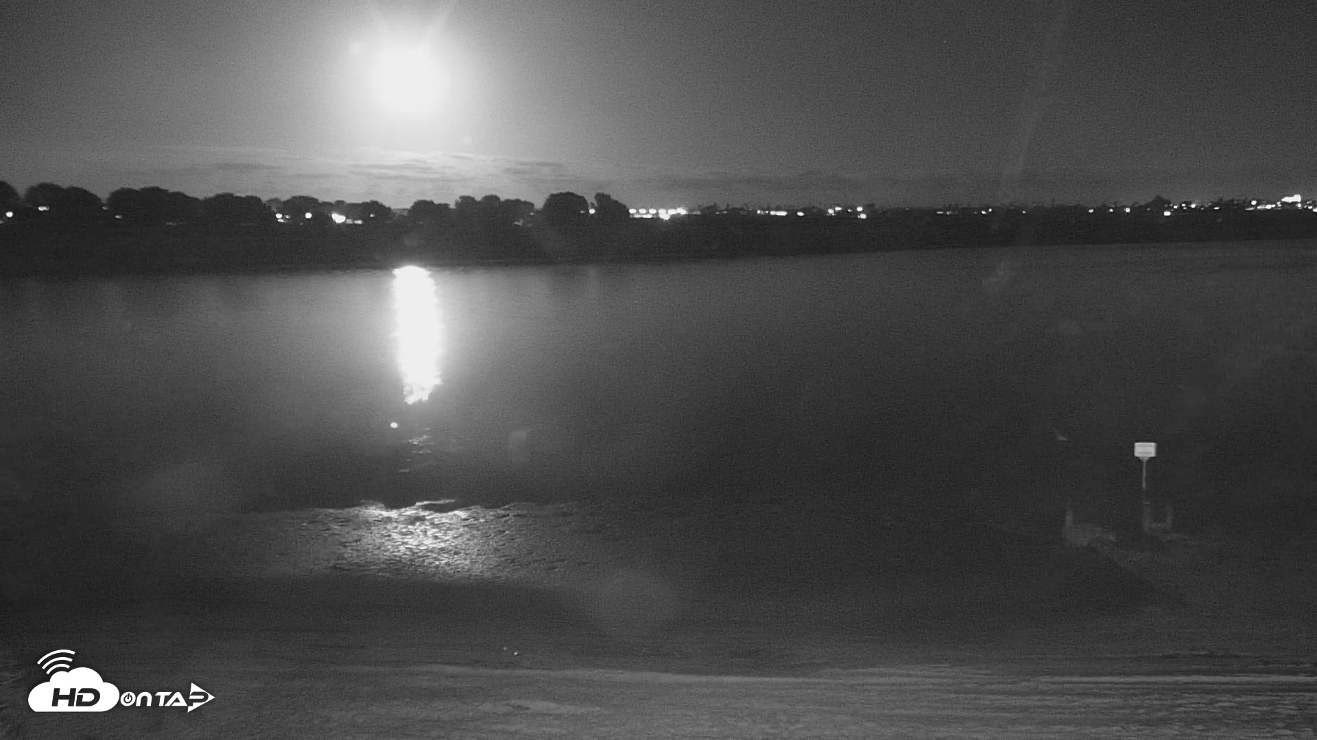 Snapshot of SD Mission Bay Resort Live Webcam taken Apr 29, 2026, 4:08am PDT