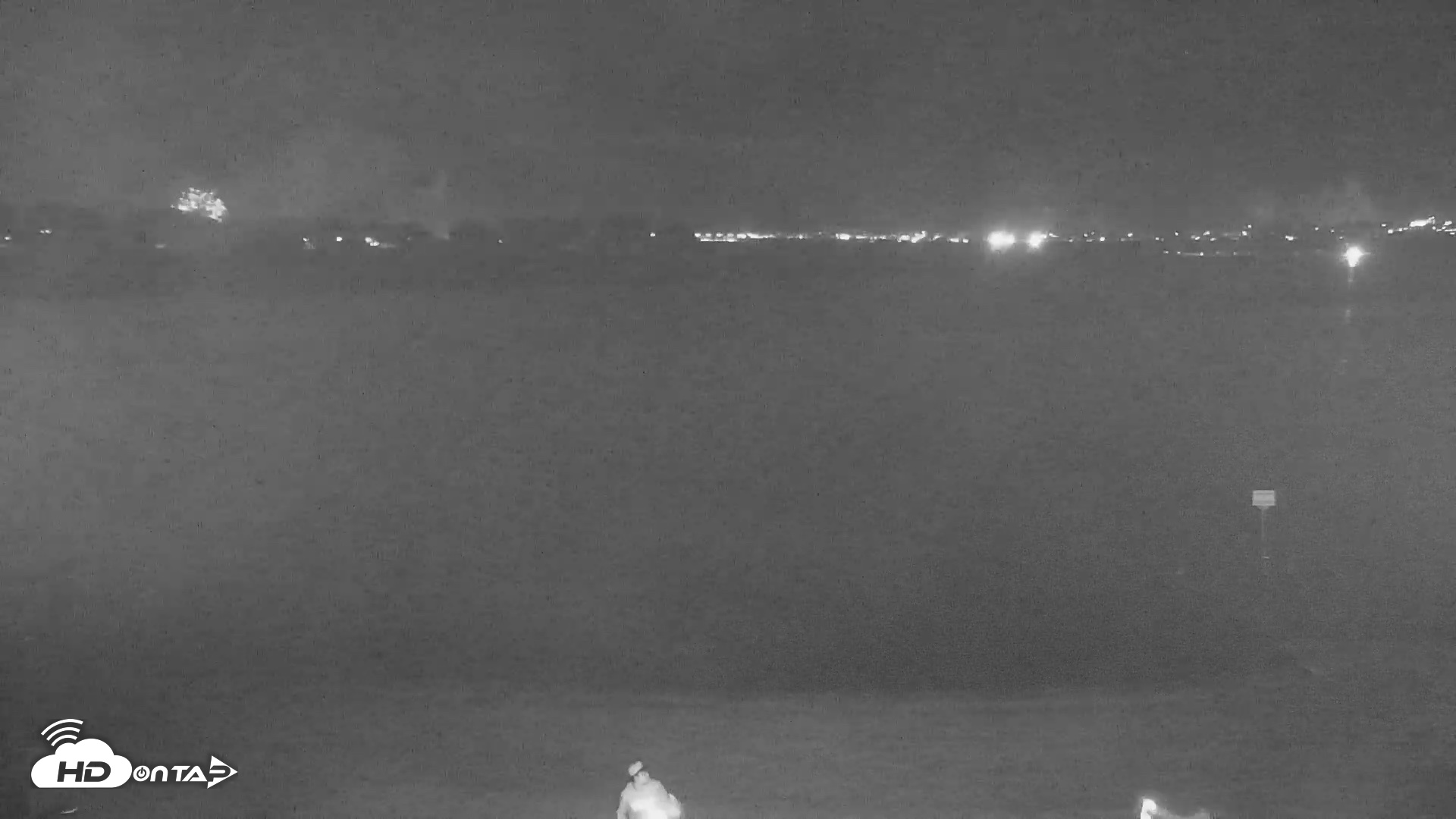 Snapshot of SD Mission Bay Resort Live Webcam taken Jul 4, 2026, 9:32pm PDT
