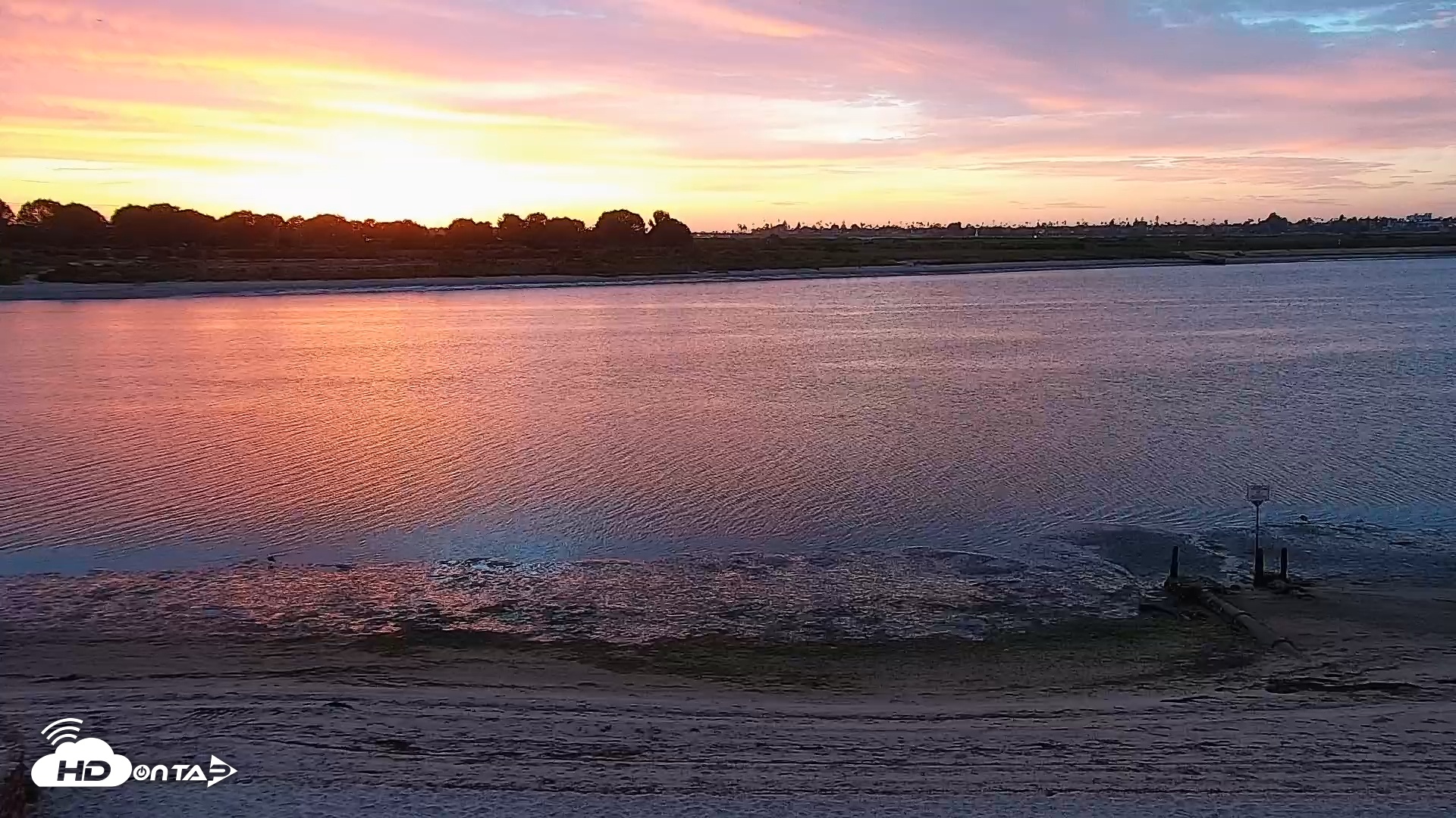 Snapshot of SD Mission Bay Resort Live Webcam taken Feb 5, 2026, 5:28pm PST