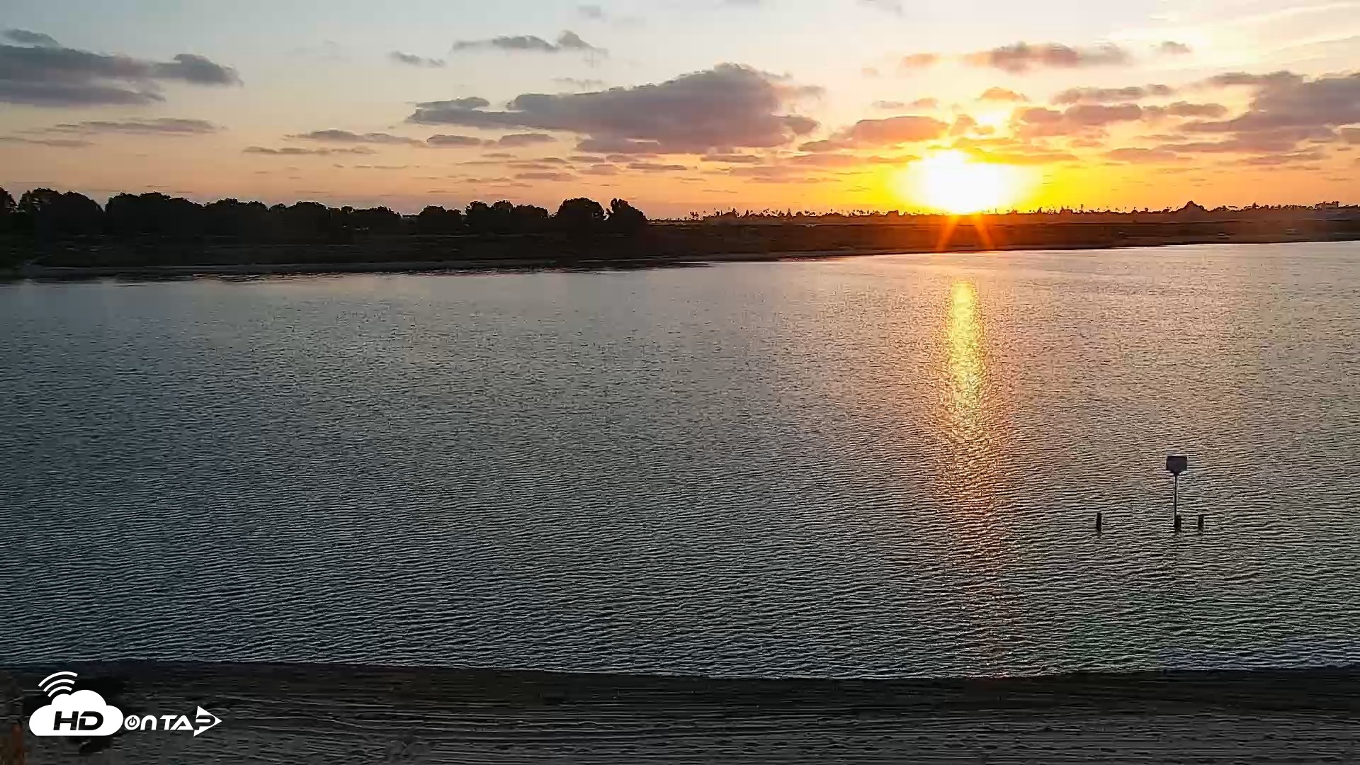 Snapshot of SD Mission Bay Resort Live Webcam taken Apr 16, 2026, 7:12pm PDT