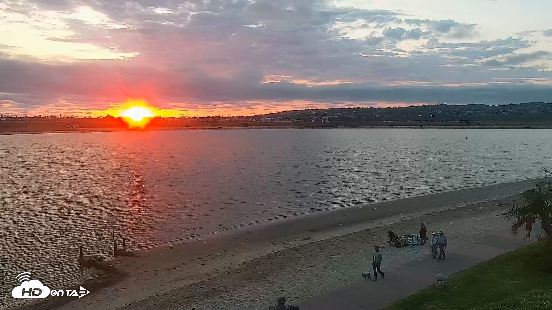 Snapshot of SD Mission Bay Resort Live Webcam taken Jul 17, 2025, 7:51pm PDT