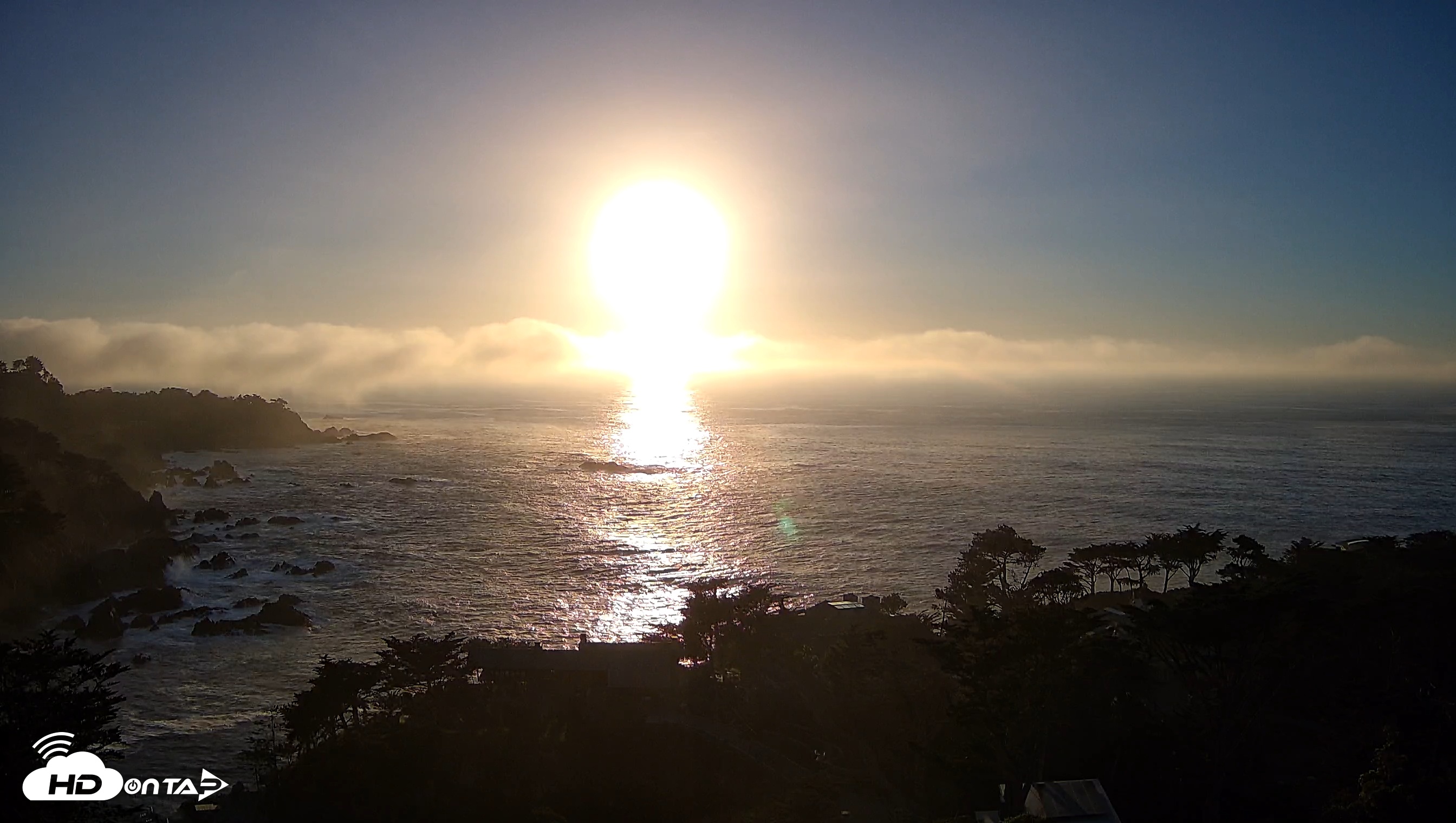 Snapshot of Carmel-By-The-Sea Live Webcam taken Jan 15, 2026, 4:41pm PST