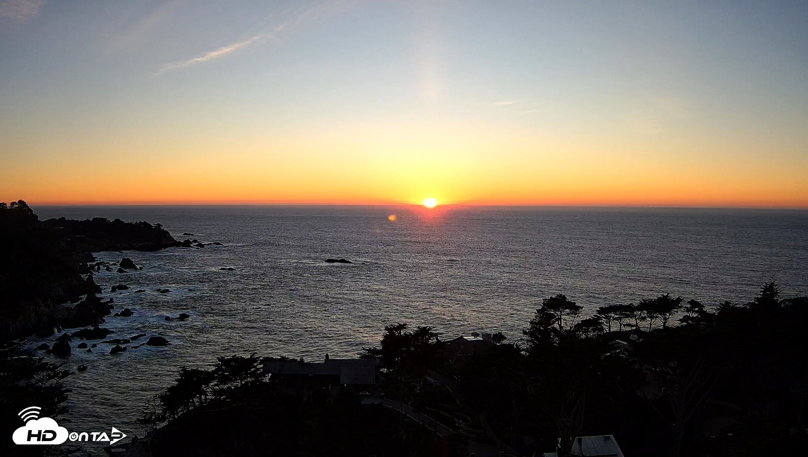 Snapshot of Carmel-By-The-Sea Live Webcam taken Nov 25, 2025, 4:54pm PST