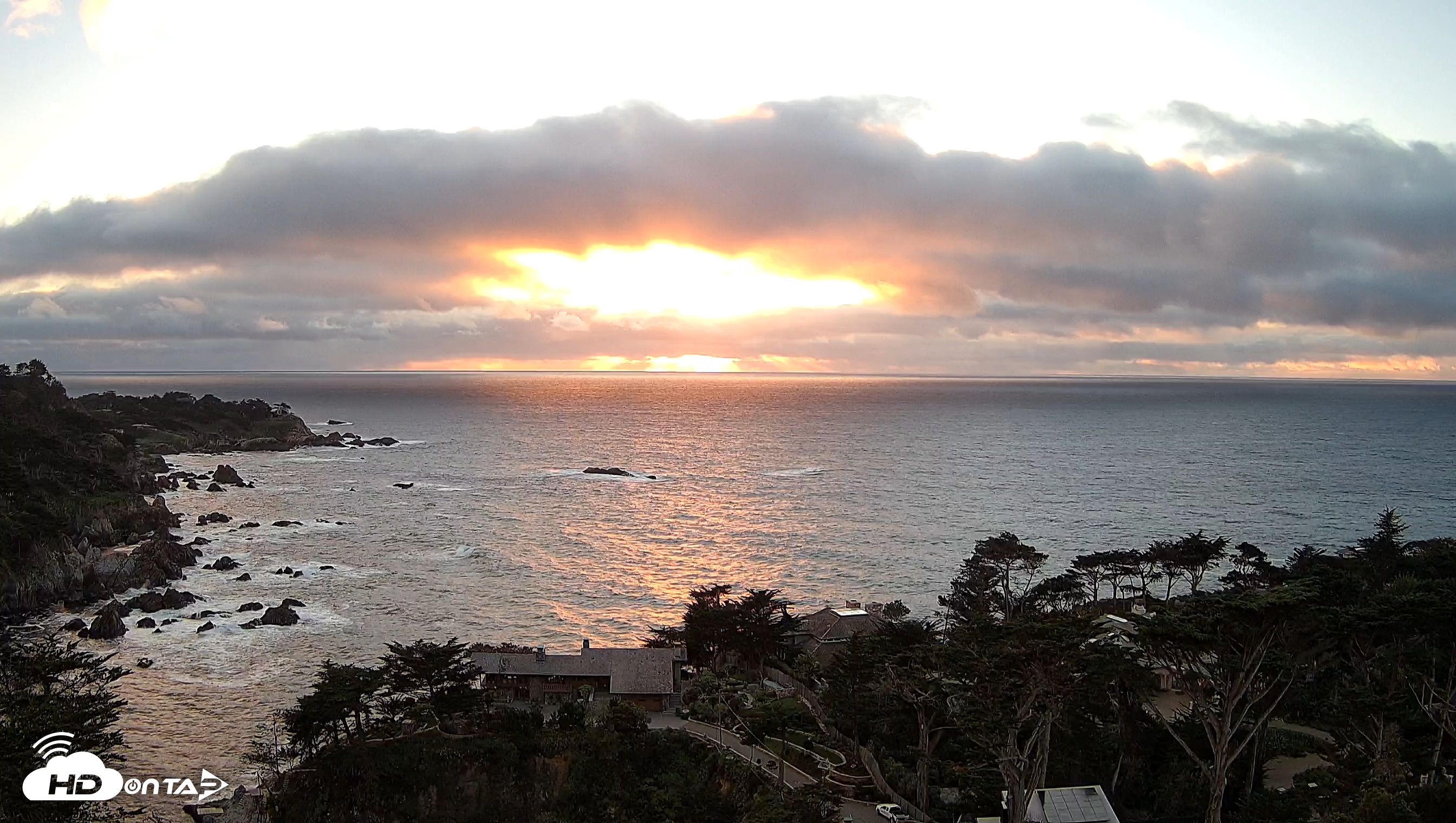 Snapshot of Carmel-By-The-Sea Live Webcam taken Jan 7, 2026, 4:53pm PST