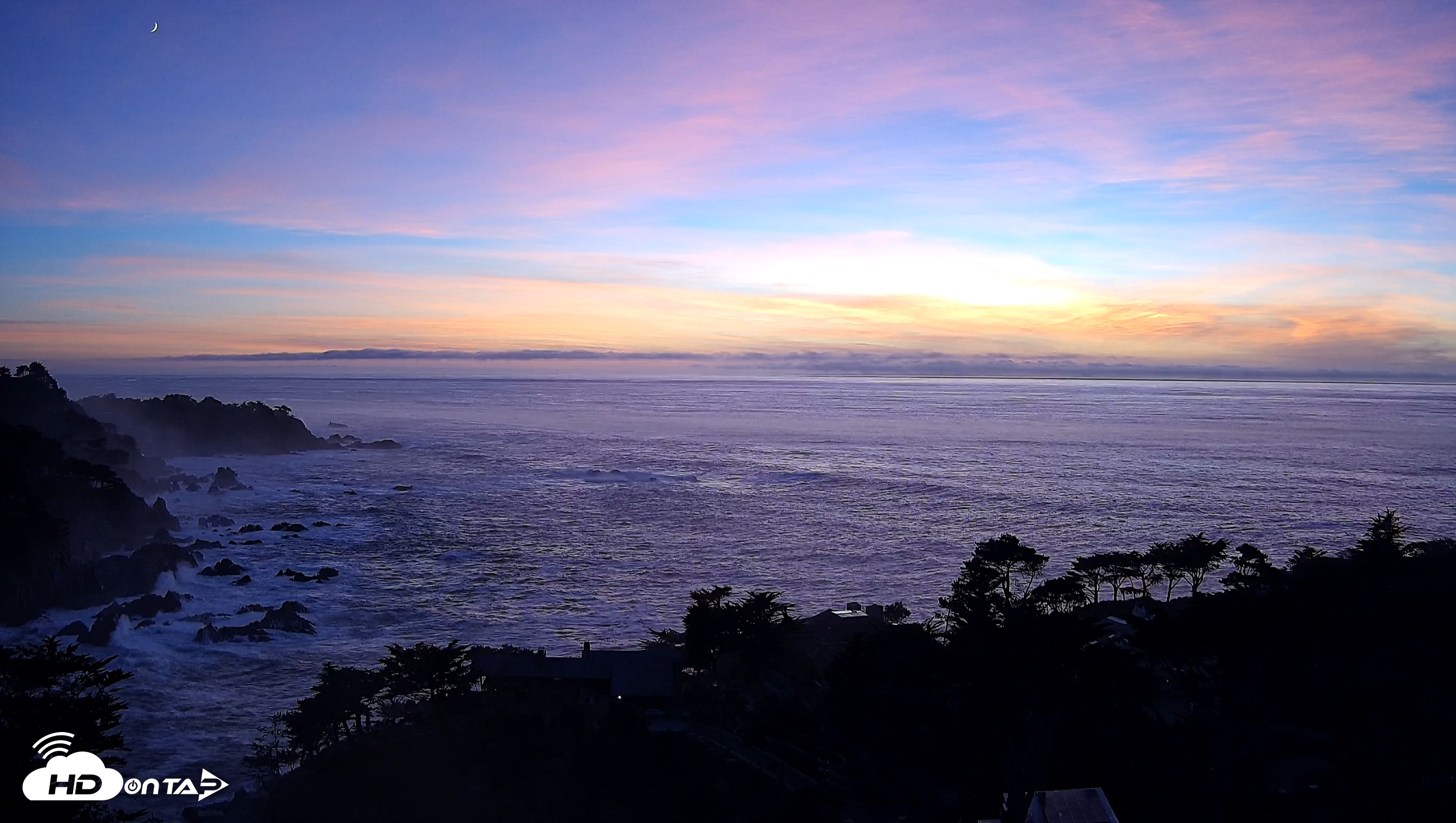 Snapshot of Carmel-By-The-Sea Live Webcam taken Oct 25, 2025, 6:34pm PDT