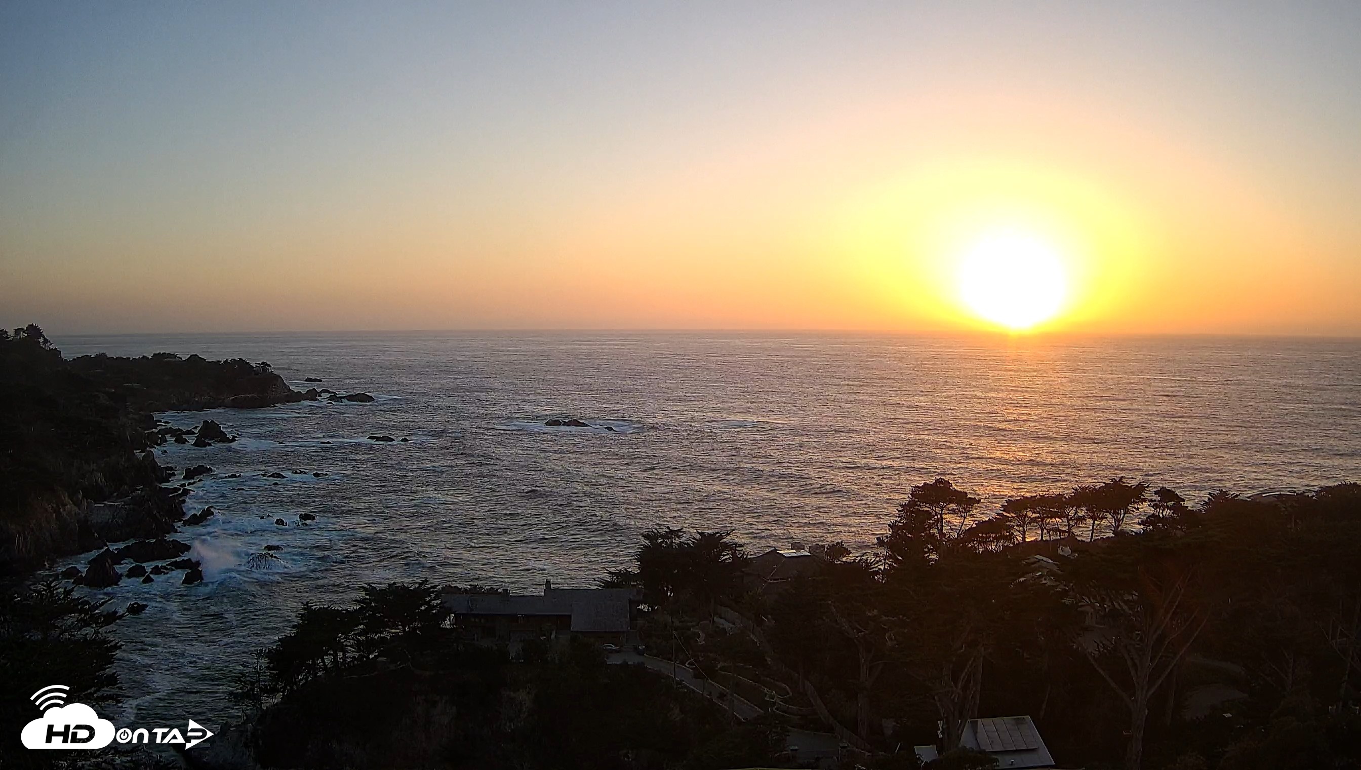 Snapshot of Carmel-By-The-Sea Live Webcam taken Oct 12, 2026, 6:29pm PDT