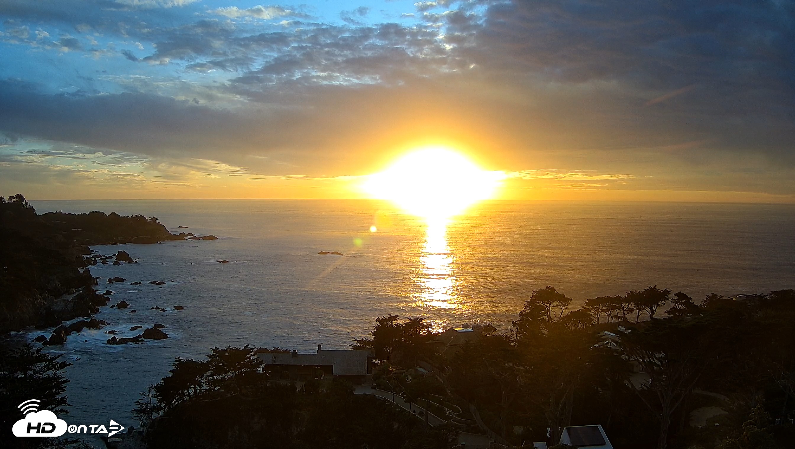 Snapshot of Carmel-By-The-Sea Live Webcam taken Jan 25, 2026, 5:18pm PST