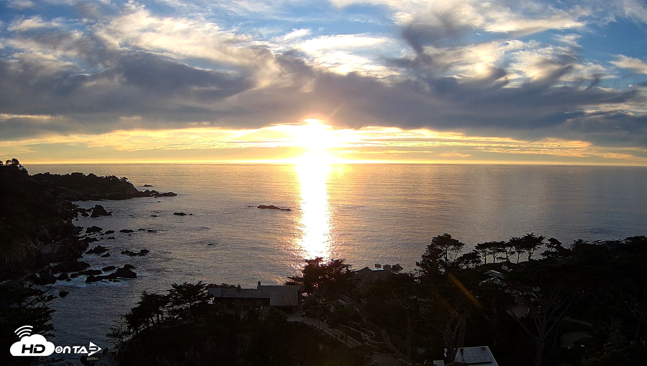 Snapshot of Carmel-By-The-Sea Live Webcam taken Jan 17, 2026, 4:56pm PST