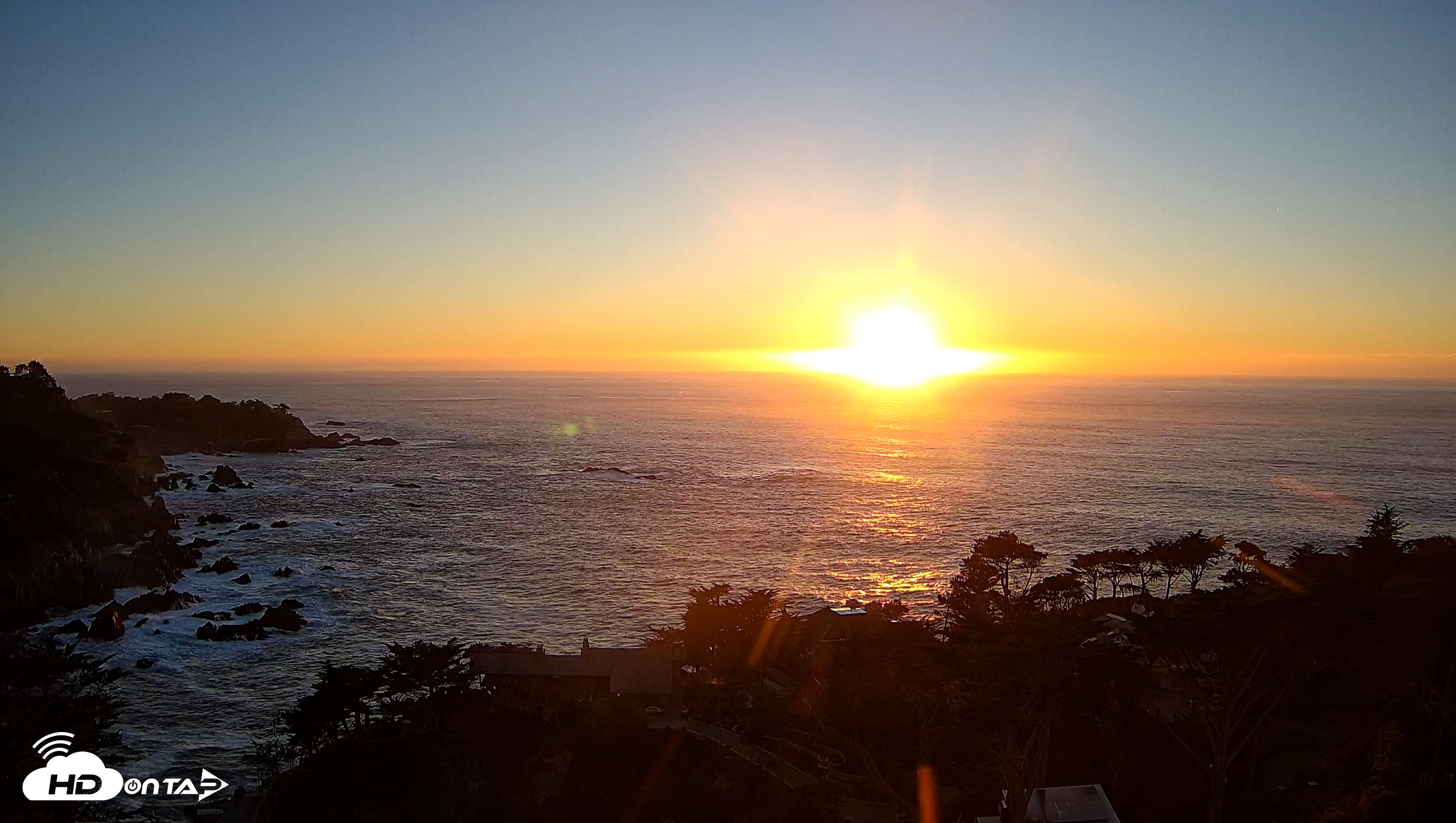 Snapshot of Carmel-By-The-Sea Live Webcam taken Nov 3, 2025, 5:02pm PST