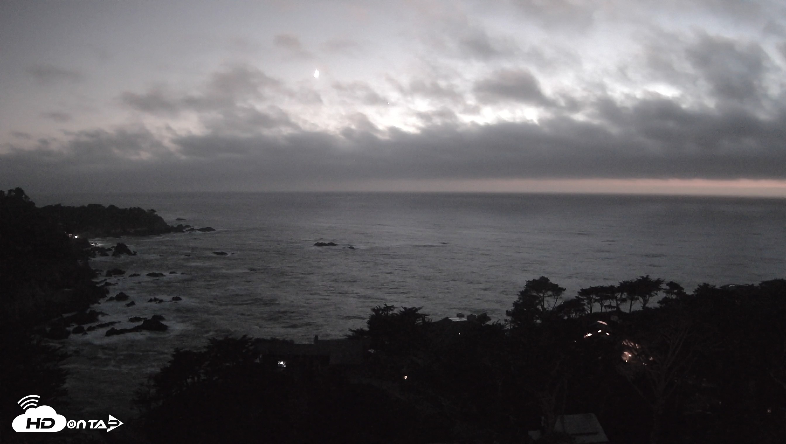 Snapshot of Carmel-By-The-Sea Live Webcam taken Sep 14, 2026, 7:52pm PDT