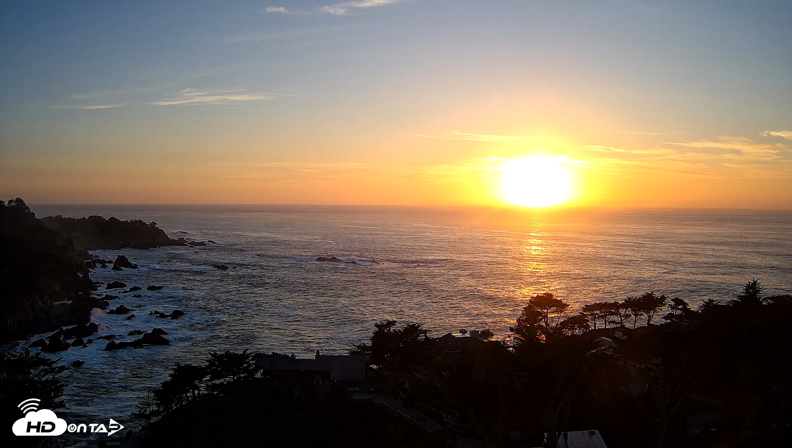 Snapshot of Carmel-By-The-Sea Live Webcam taken Oct 22, 2025, 6:13pm PDT