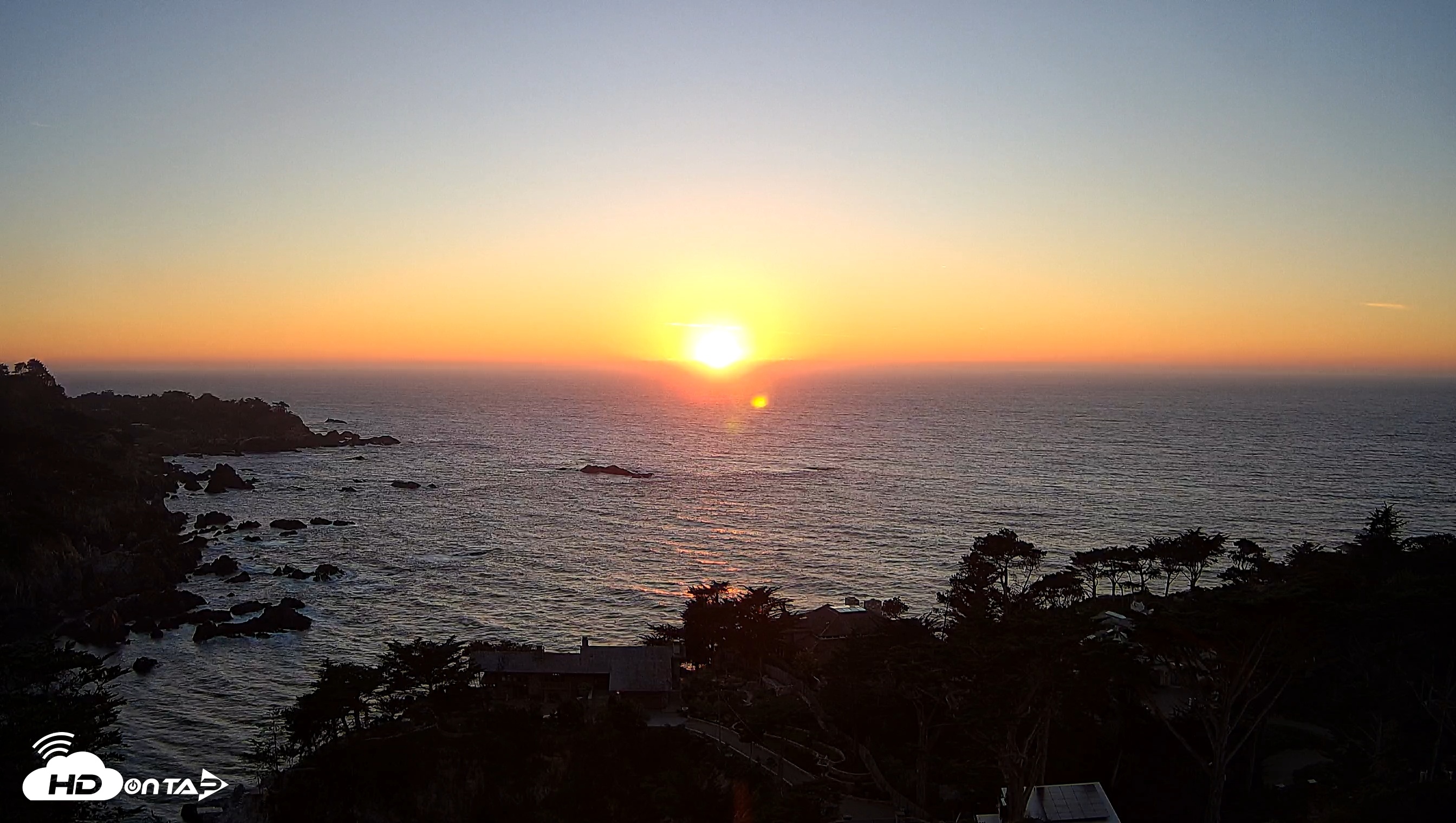 Snapshot of Carmel-By-The-Sea Live Webcam taken Dec 5, 2025, 4:48pm PST