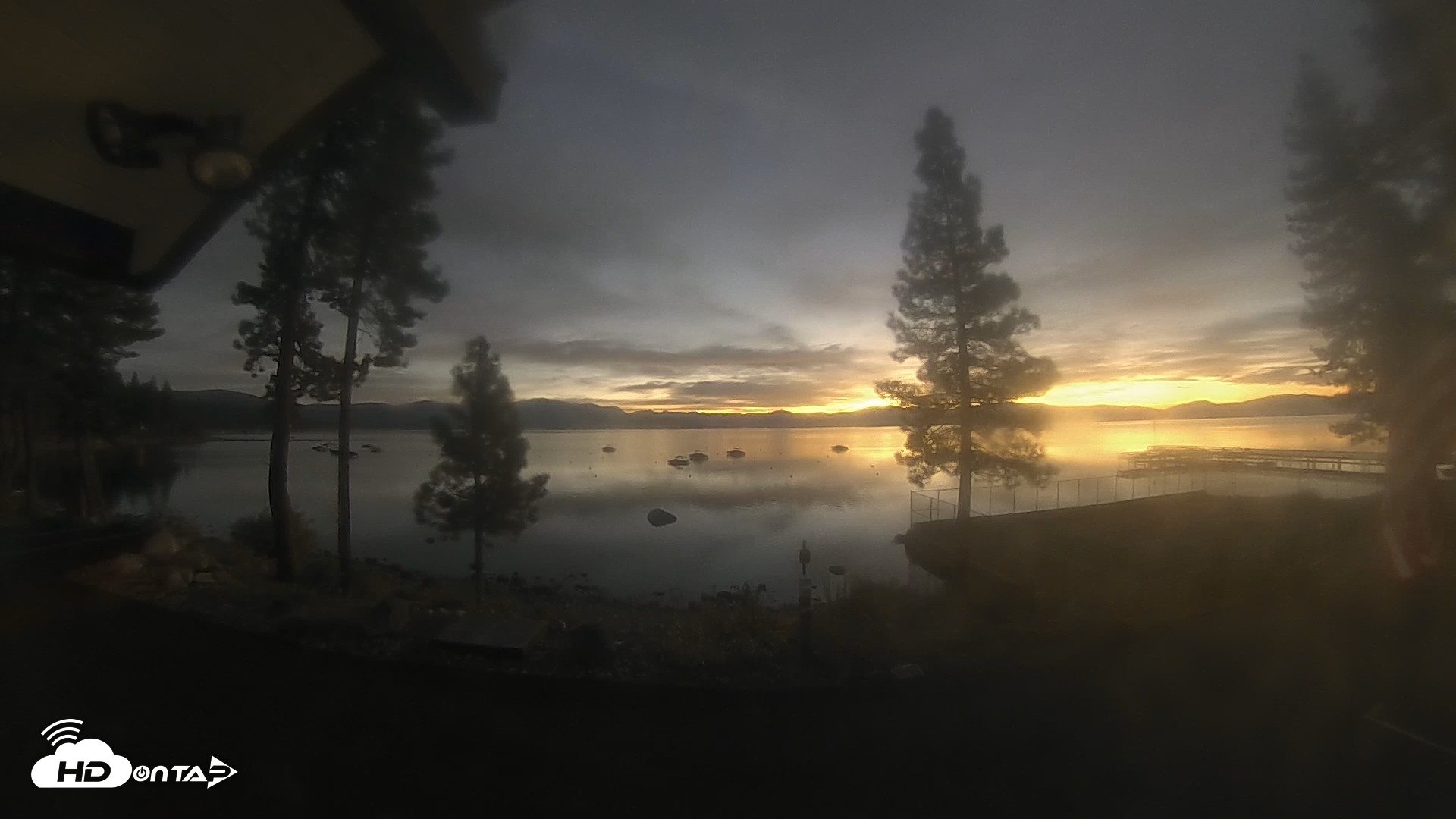 Snapshot of Carnelian Bay Lake Tahoe Live Webcam taken Oct 2, 2026, 6:33am PDT