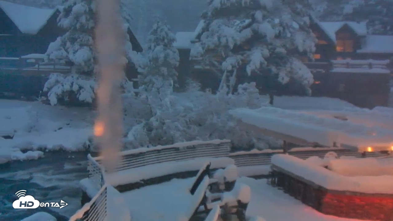 Snapshot of Tahoe City's River Ranch Lodge Live Cam taken Apr 12, 2026, 7:42pm PDT