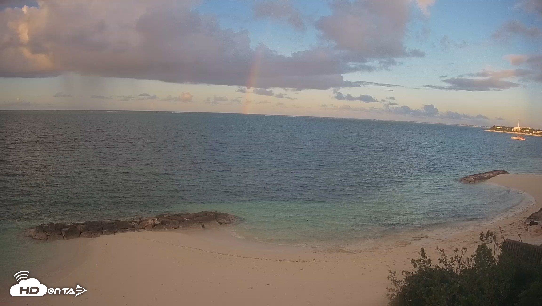 Snapshot of Turks & Caicos North Shore Live Webcam taken Oct 13, 2026, 6:11pm EDT