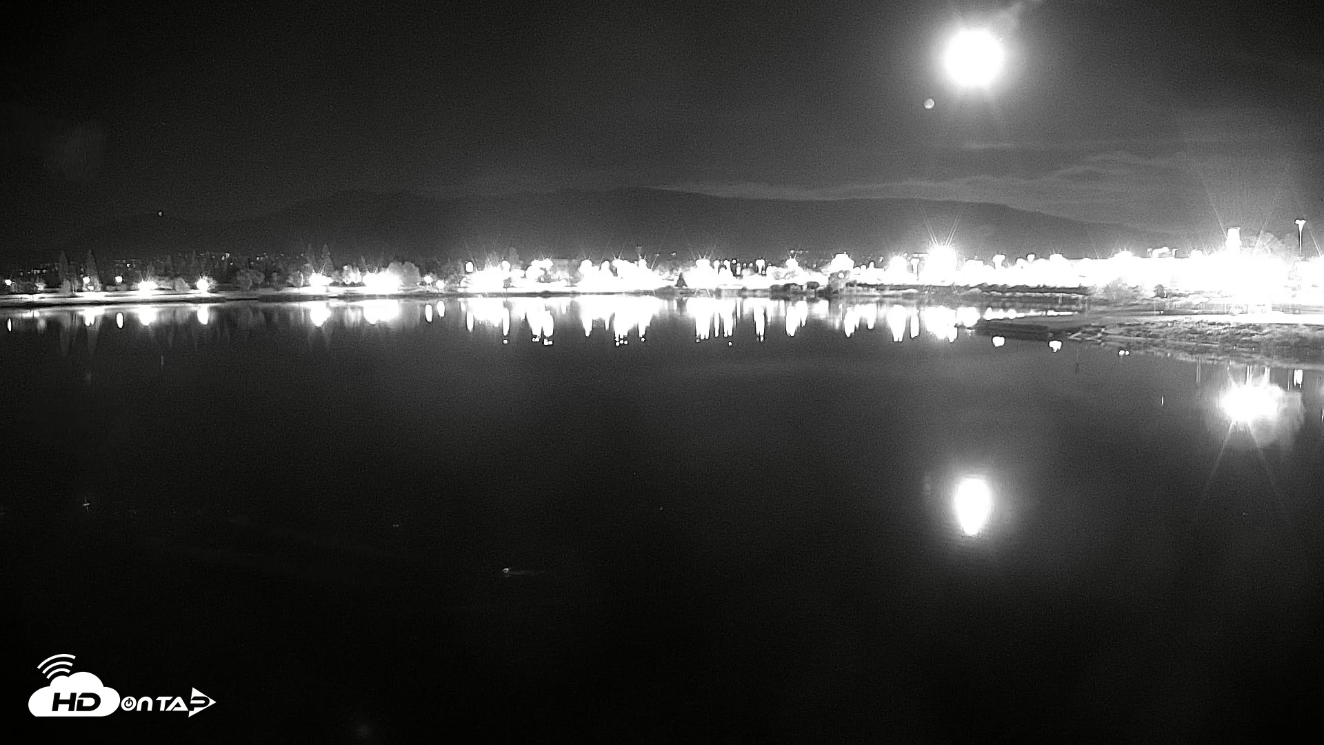 Snapshot of Sparks Water Bar Live Webcam taken May 10, 2025, 3:37am PDT