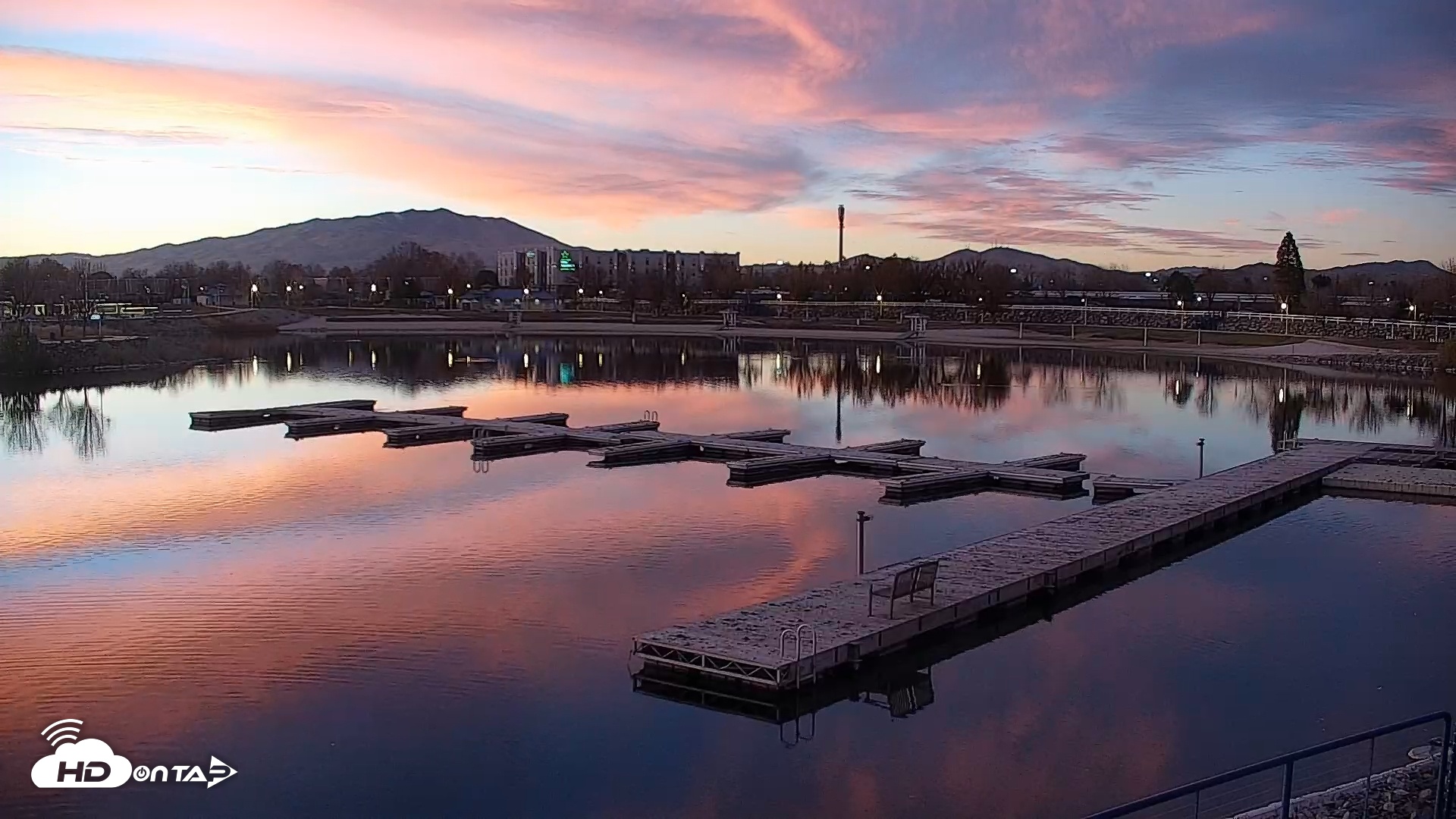Snapshot of Sparks Water Bar Live Webcam taken Dec 5, 2025, 4:45pm PST