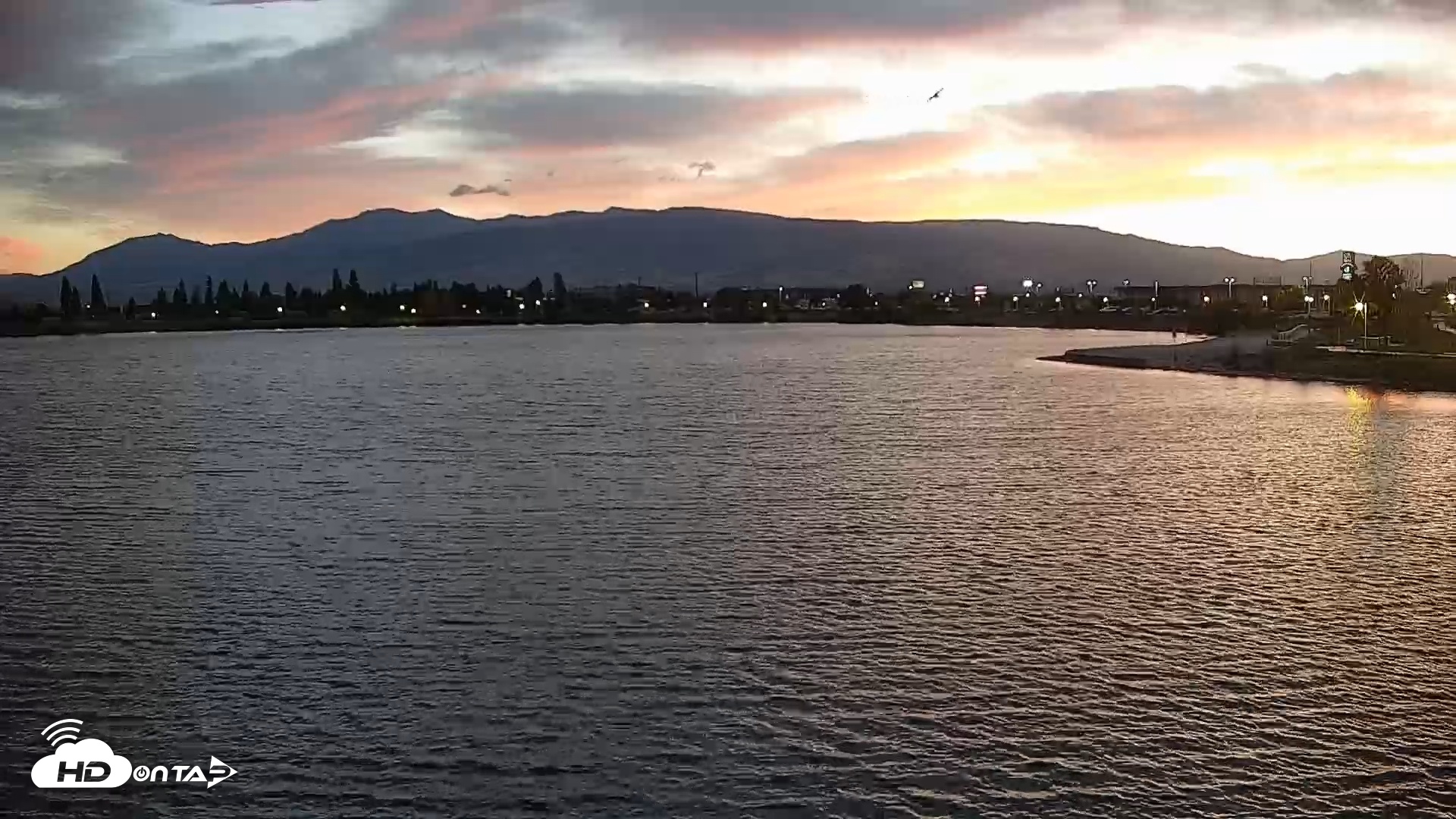 Snapshot of Sparks Water Bar Live Webcam taken Oct 8, 2025, 6:42pm PDT