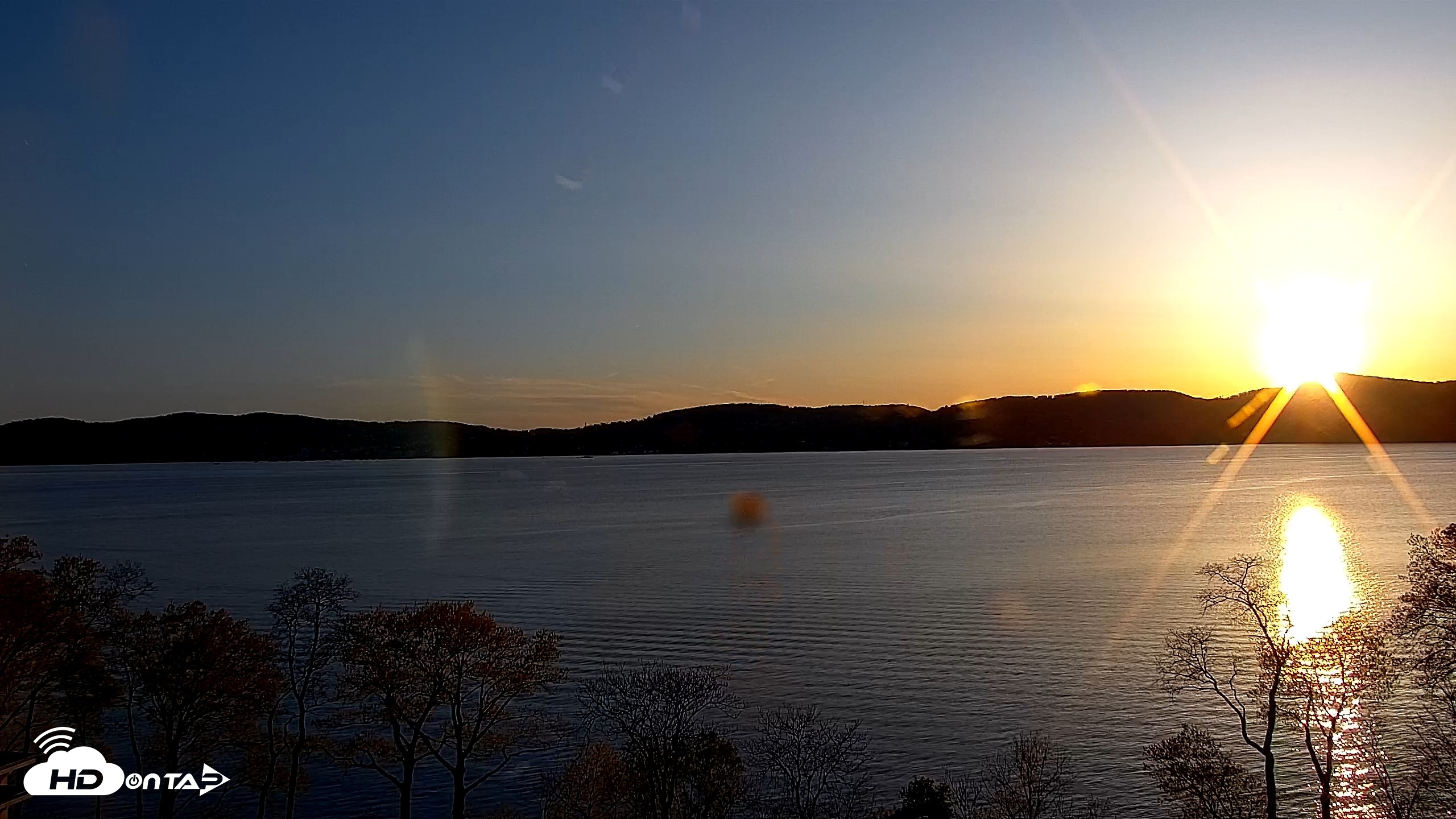 Snapshot of Hudson River Live Webcam taken Apr 26, 2026, 7:28pm EDT
