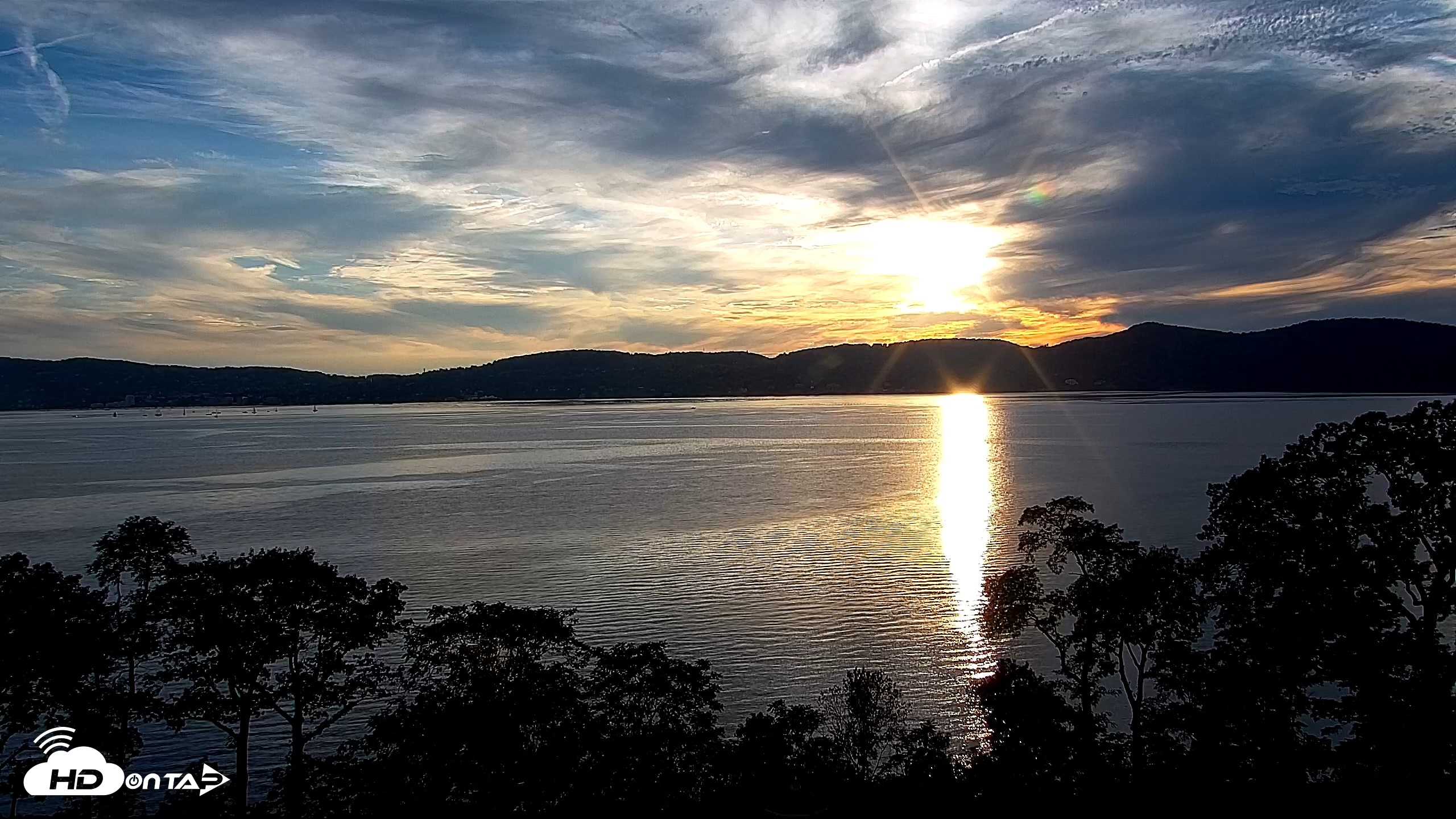Snapshot of Hudson River Live Webcam taken Aug 26, 2026, 7:04pm EDT