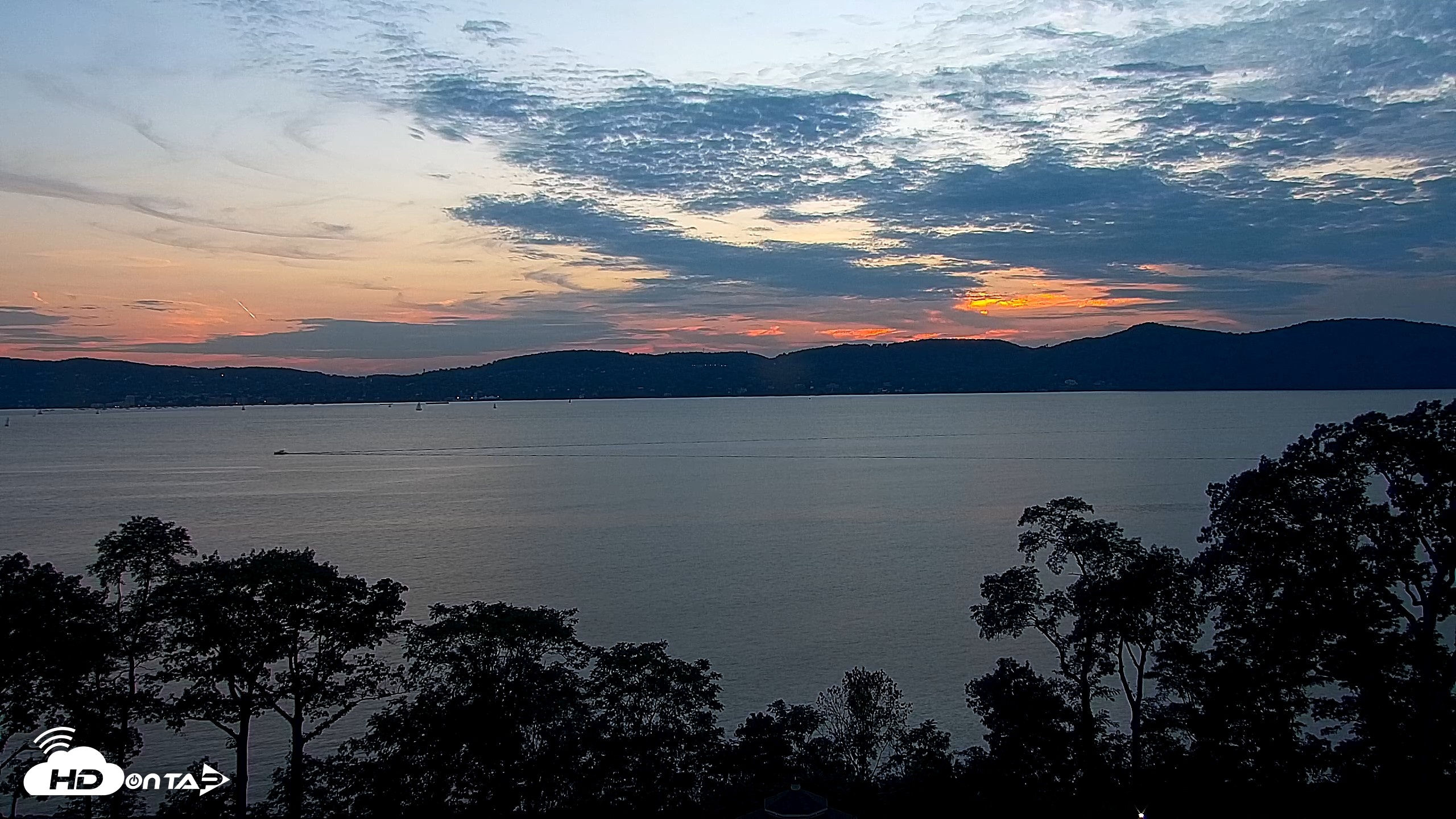 Snapshot of Hudson River Live Webcam taken Sep 9, 2026, 7:18pm EDT
