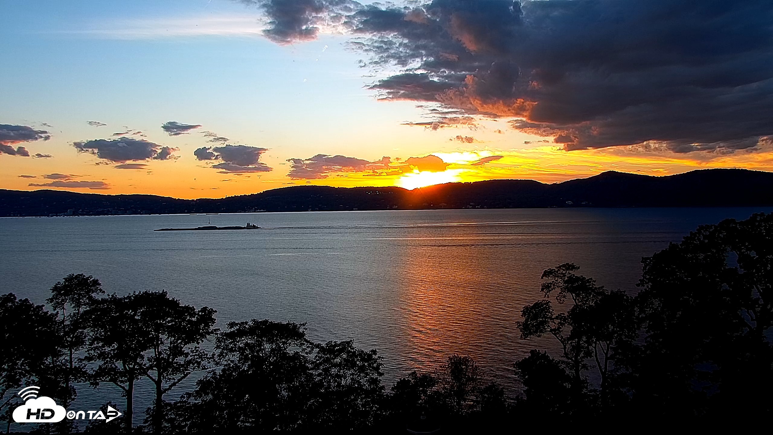 Snapshot of Hudson River Live Webcam taken Sep 18, 2026, 6:51pm EDT