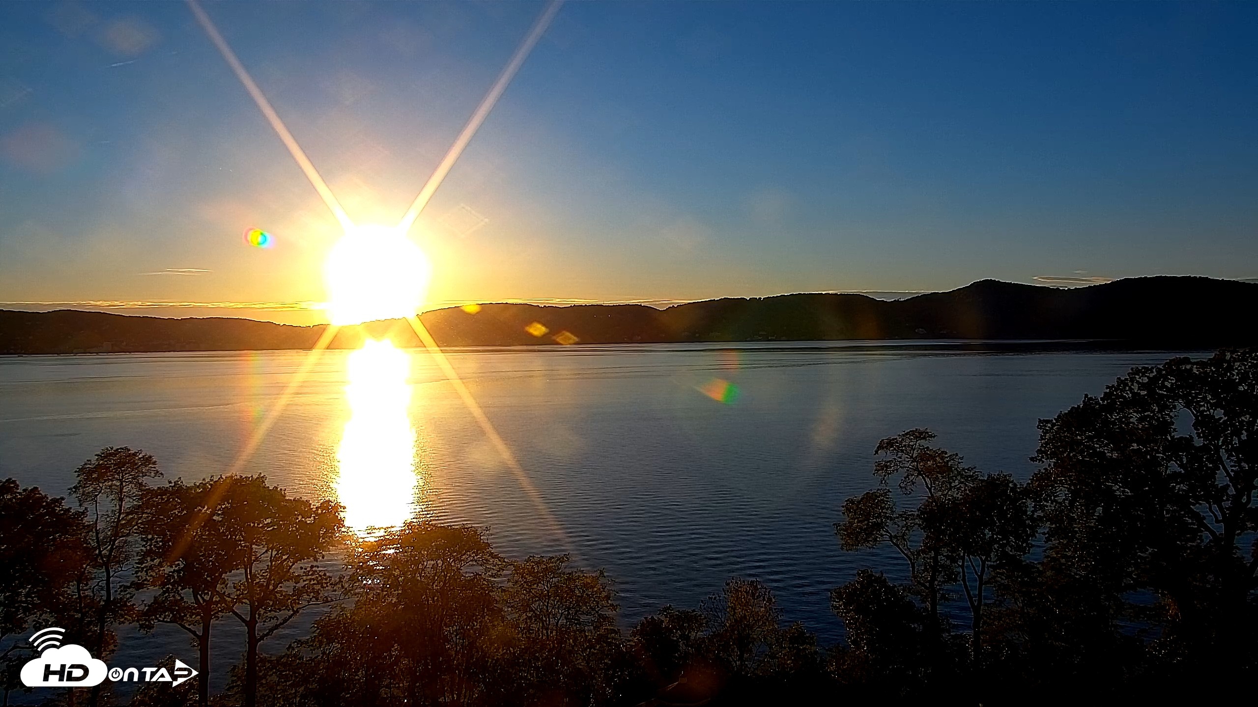 Snapshot of Hudson River Live Webcam taken Oct 15, 2026, 5:52pm EDT