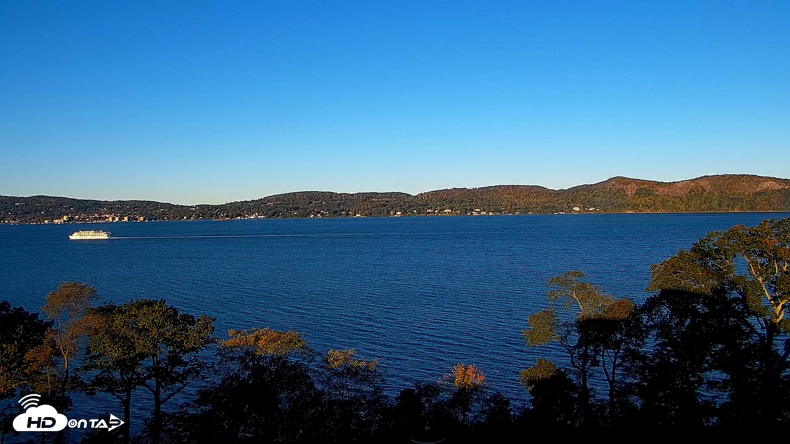 Snapshot of Hudson River Live Webcam taken Oct 18, 2026, 7:59am EDT