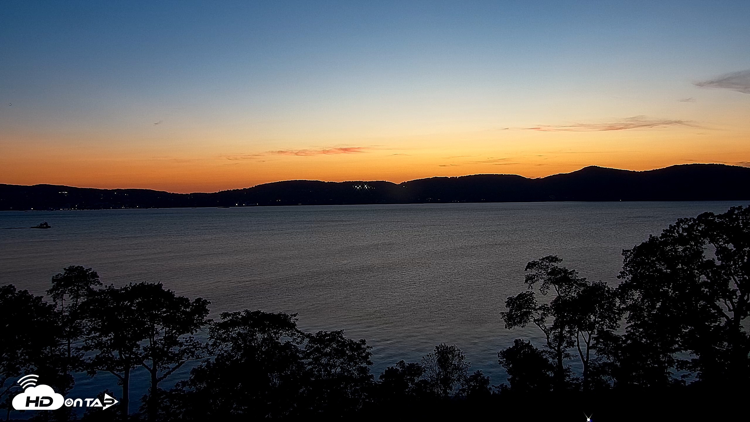Snapshot of Hudson River Live Webcam taken Sep 15, 2026, 7:23pm EDT